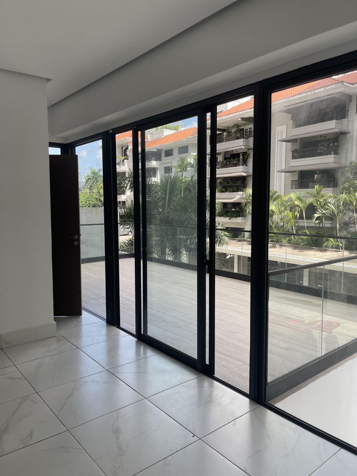 apartamentos - Apartamento en 2do nivel con terraza en Piantini  3
