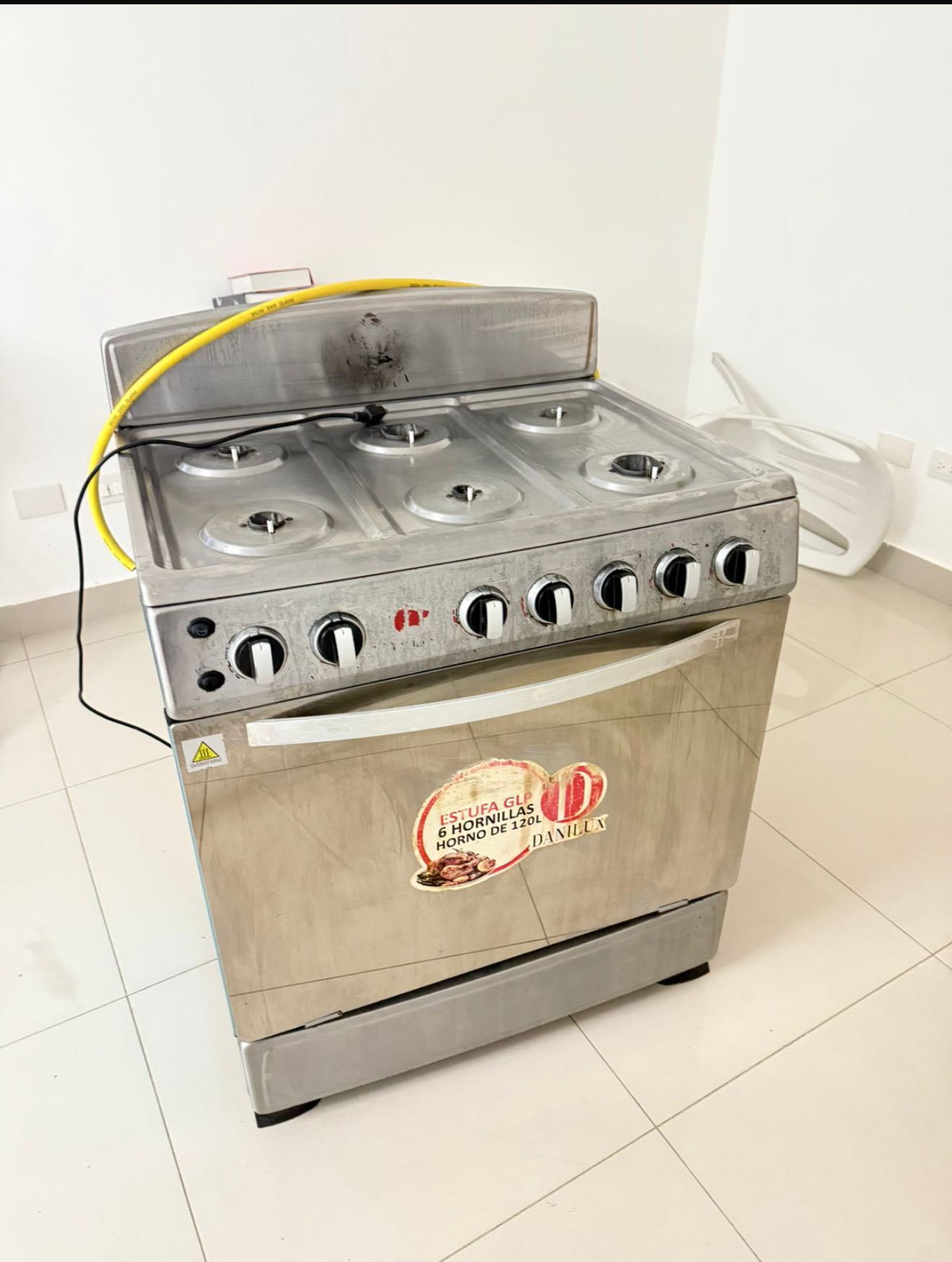 electrodomesticos - Estufa Danilux de 6 hornillas  2