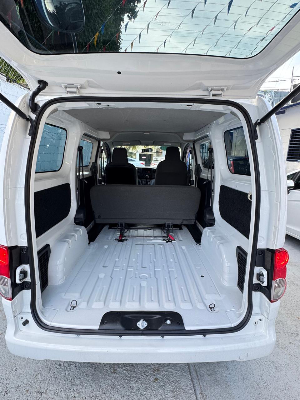 carros - NISSAN NV200 VANETTE 7