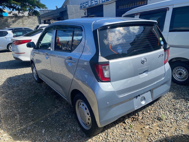 carros - Daihatsu,Mira Es, 2018 3