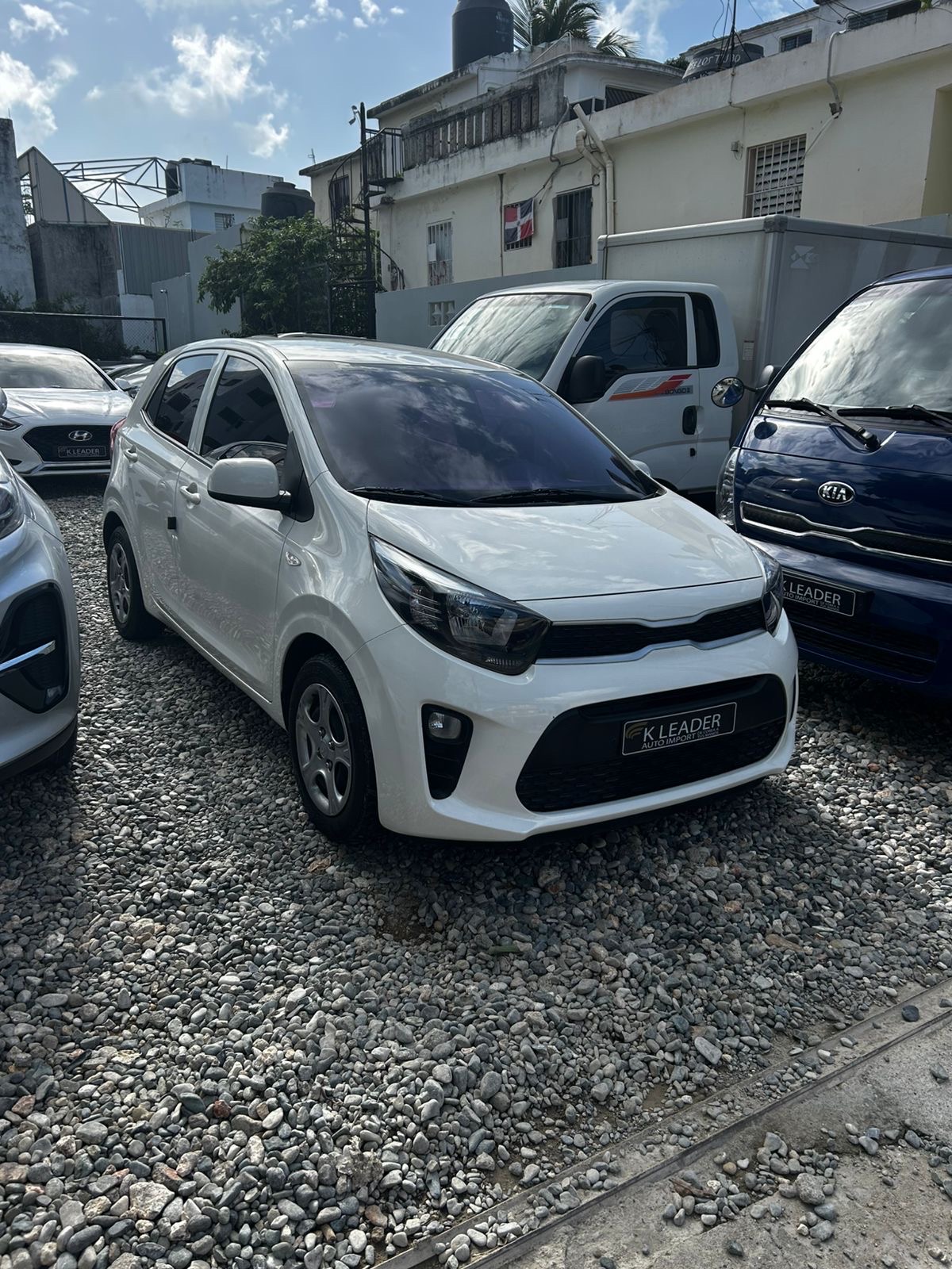 carros - Kia Morning 2019, blanco, Gas. Financiamiento disponible 1