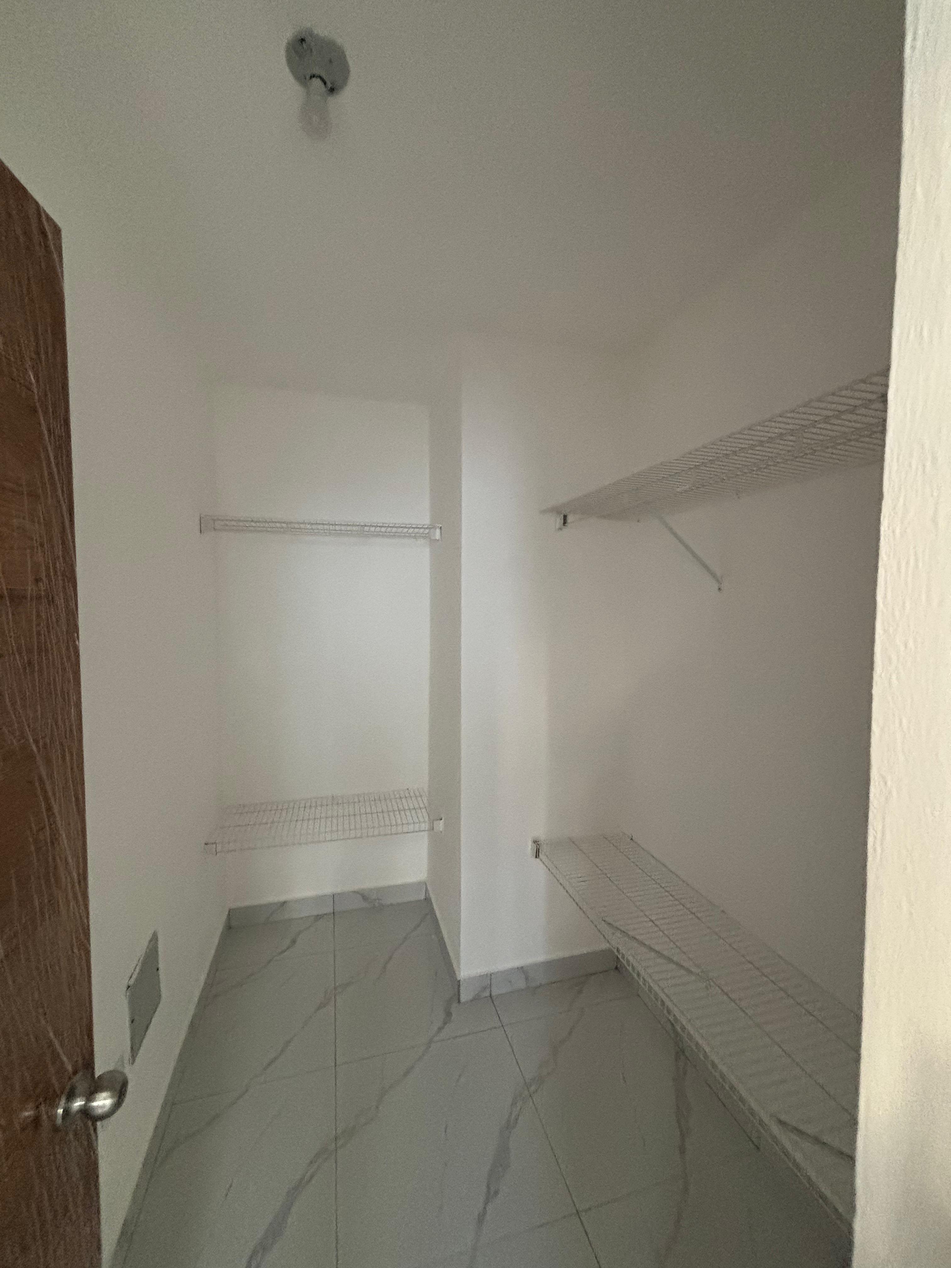 apartamentos - Se Alquila  apartamento en Residencial Paul I 6