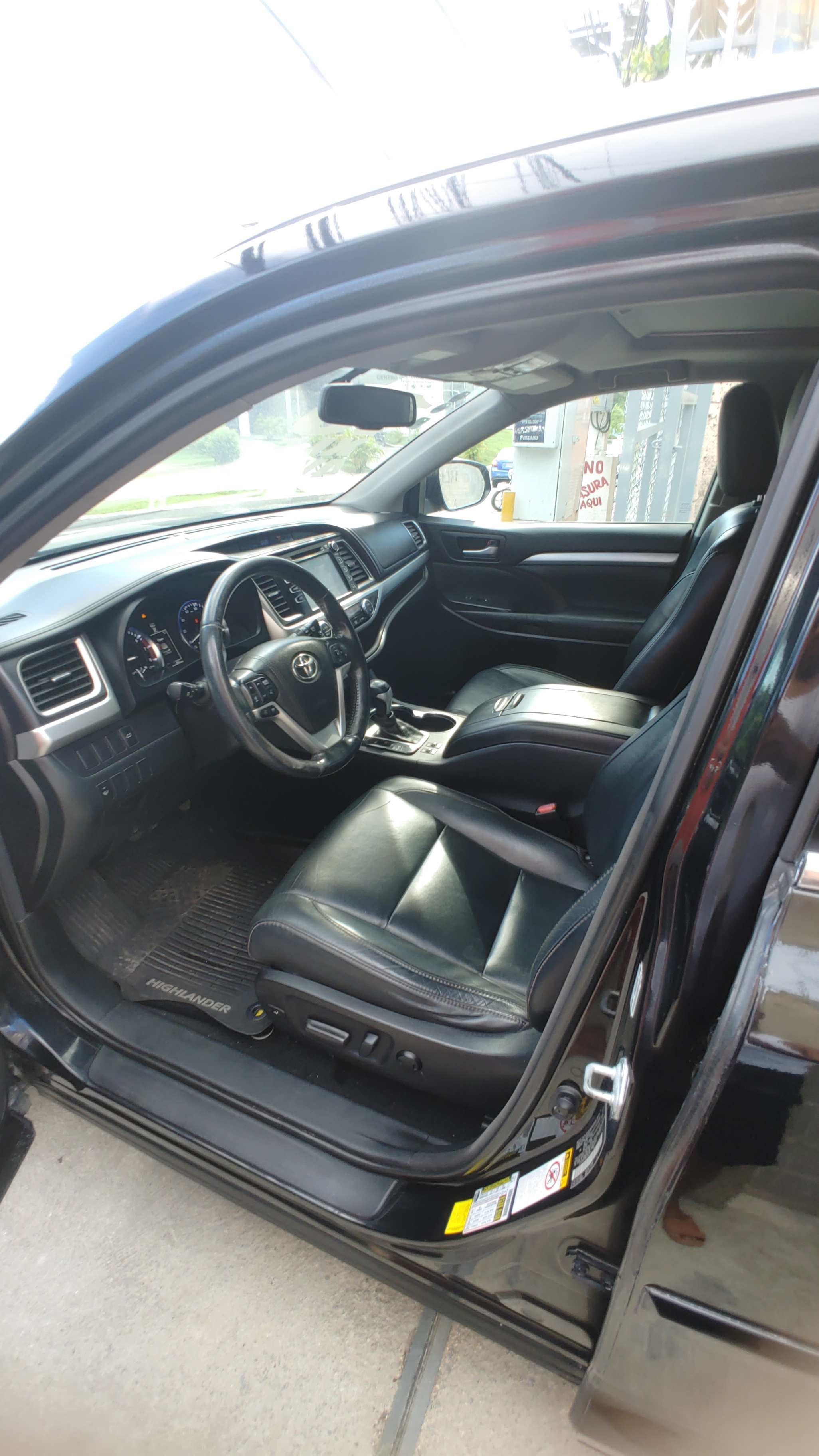 jeepetas y camionetas - Toyota highlander xle 4x4 2016 6
