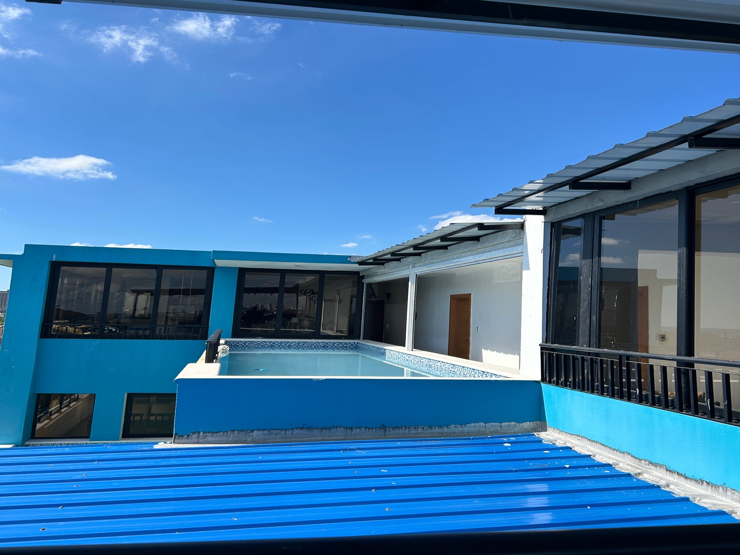otros inmuebles - SE VENDE O SE ALQUILA EDIFICIO DE 7 NIVELES GAZCUE 8