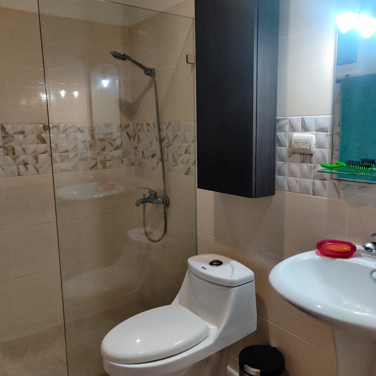 apartamentos - Apartamento viejo Arroyo Hondo, elevador,línea blanca.  4