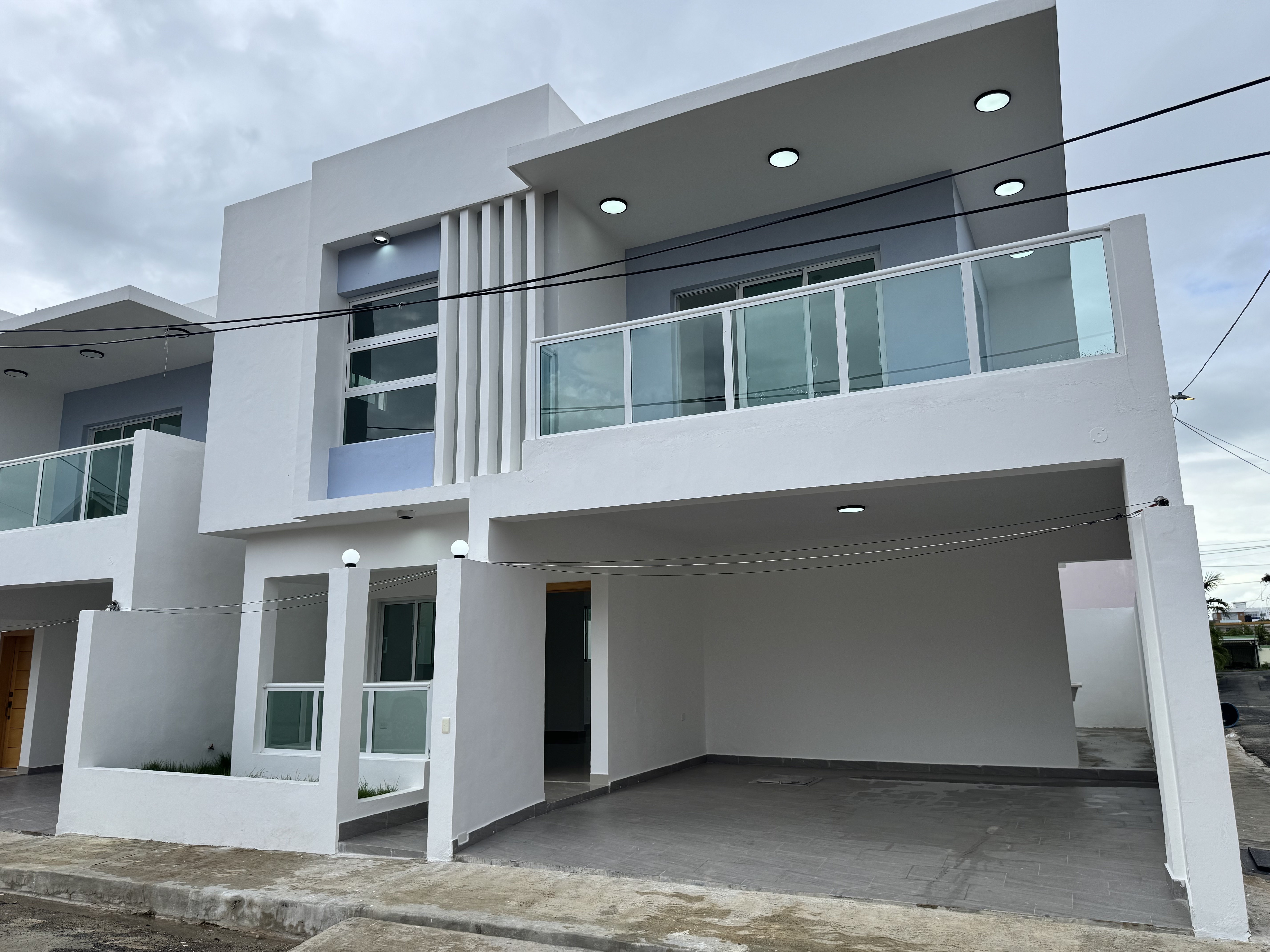 casas - venta de casa en la autopista de san isidro brisa oriental Santo Domingo este 