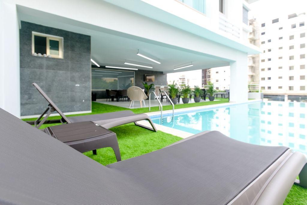 apartamentos - Vendo Apartamento en torre moderna EVARISTO MORALES 
2 Habitaciones 2 parqueos  0