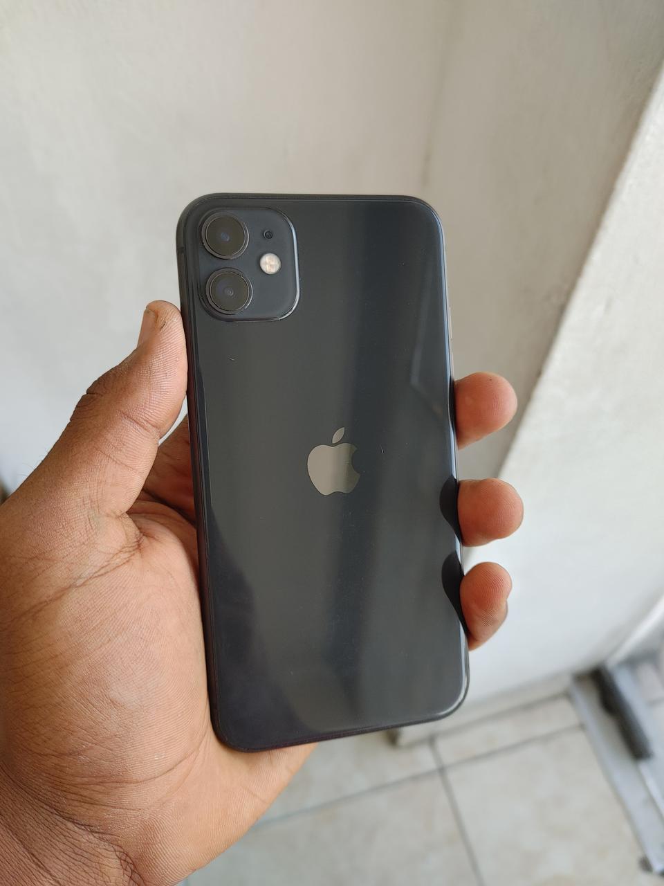 celulares y tabletas - iPhone 11 64GB turbo sim batería en 90% como nuevo 1