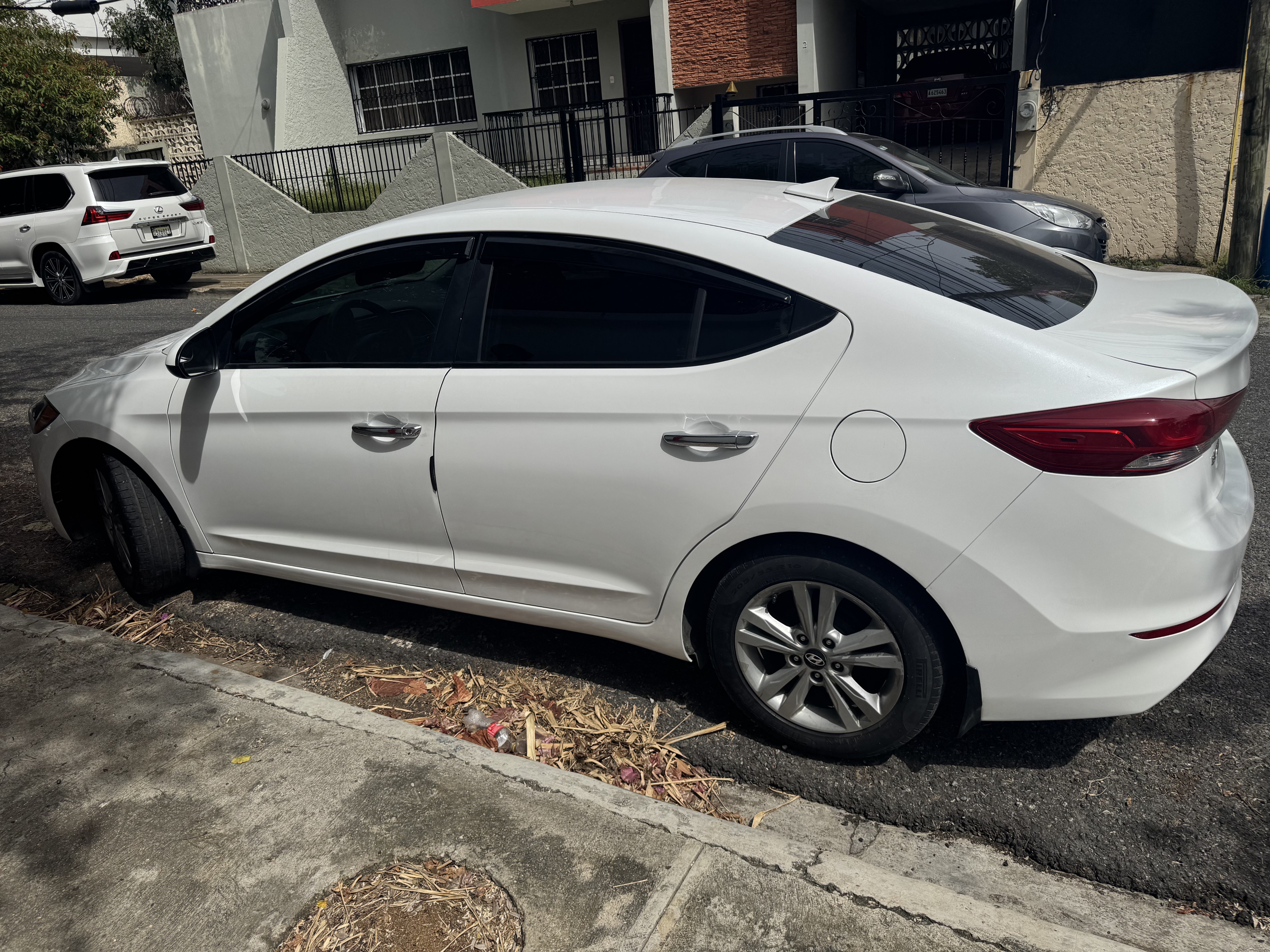 carros - Vendo Hyundai Elantra 2017, motor 2.0, Americano, Excelentes condiciones!  4