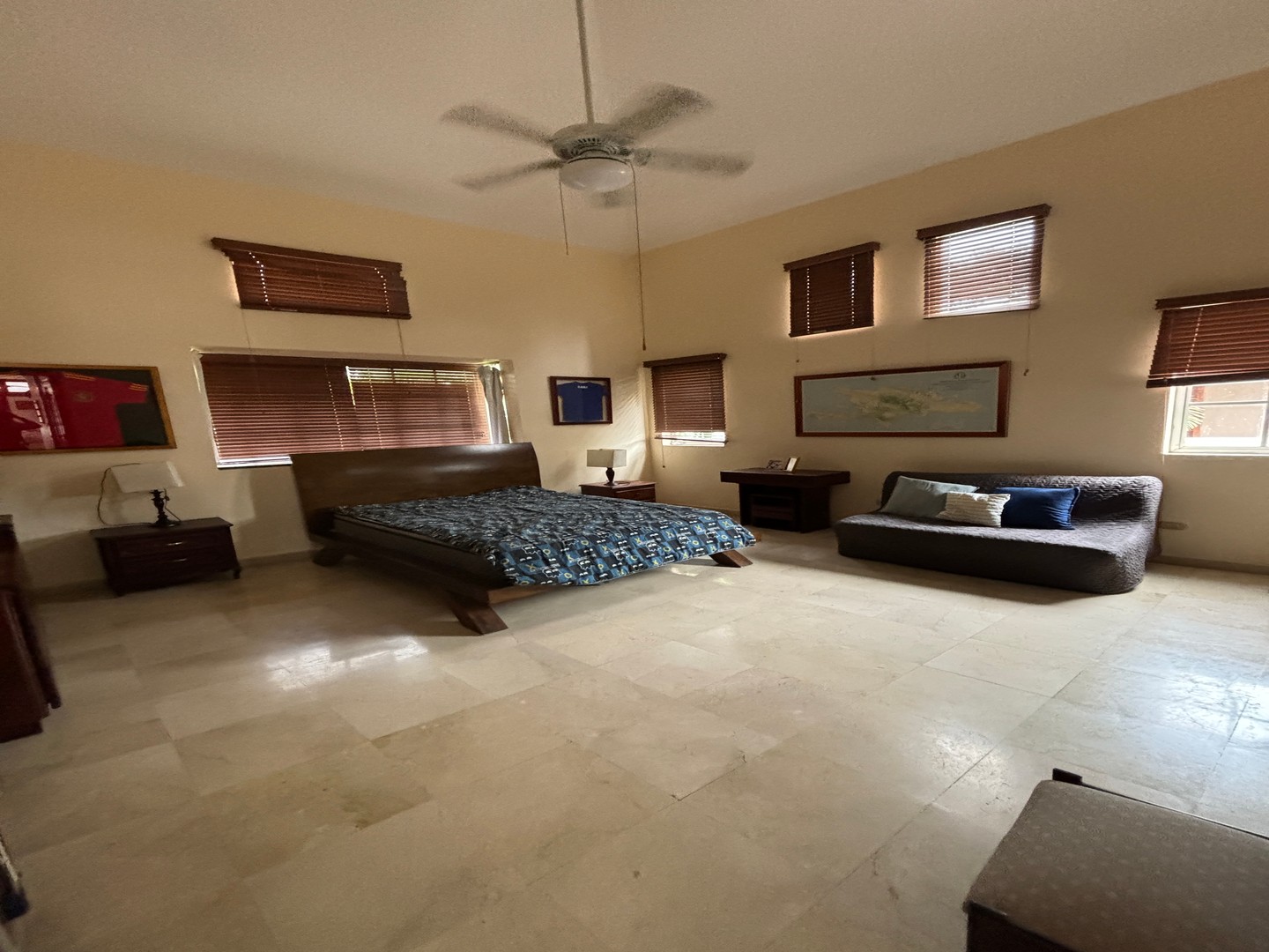 casas - Vendo Casa en Cuesta Hermosa, Arroyo Hondo.
Cerca de Colegios y Centro Comercial 7