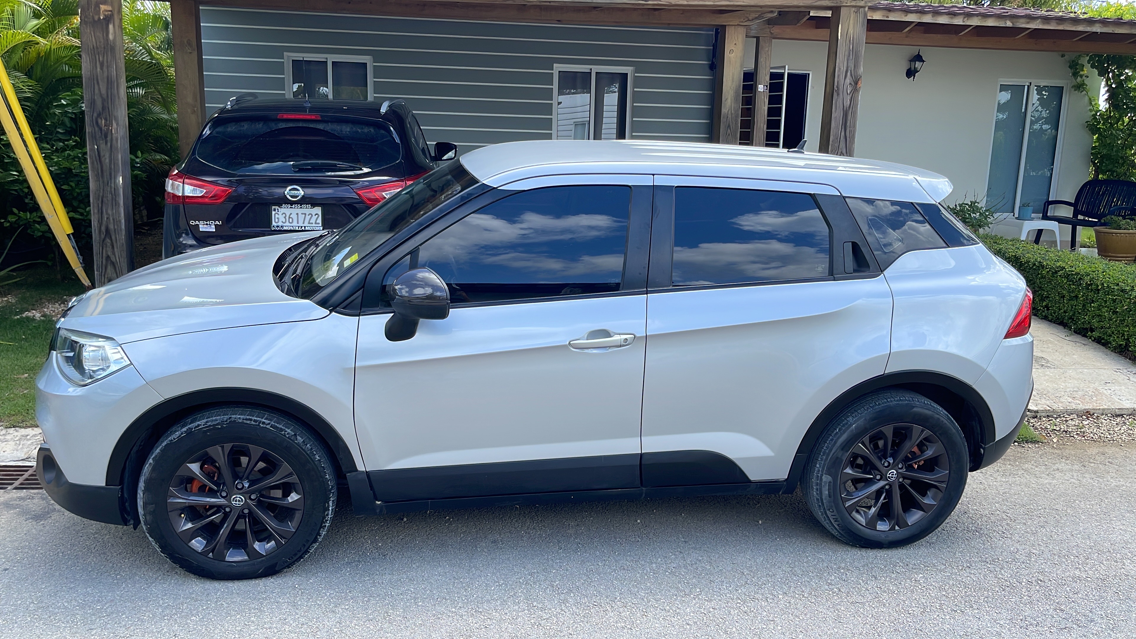 jeepetas y camionetas - Brilliance V3 2018 en excelentes condiciones 3