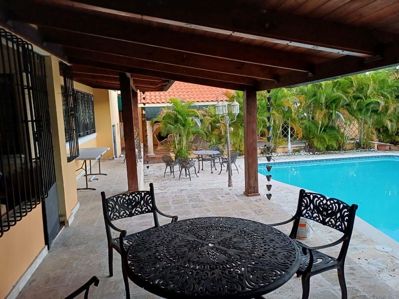 casas - Casa con piscina en vista hermosa 9