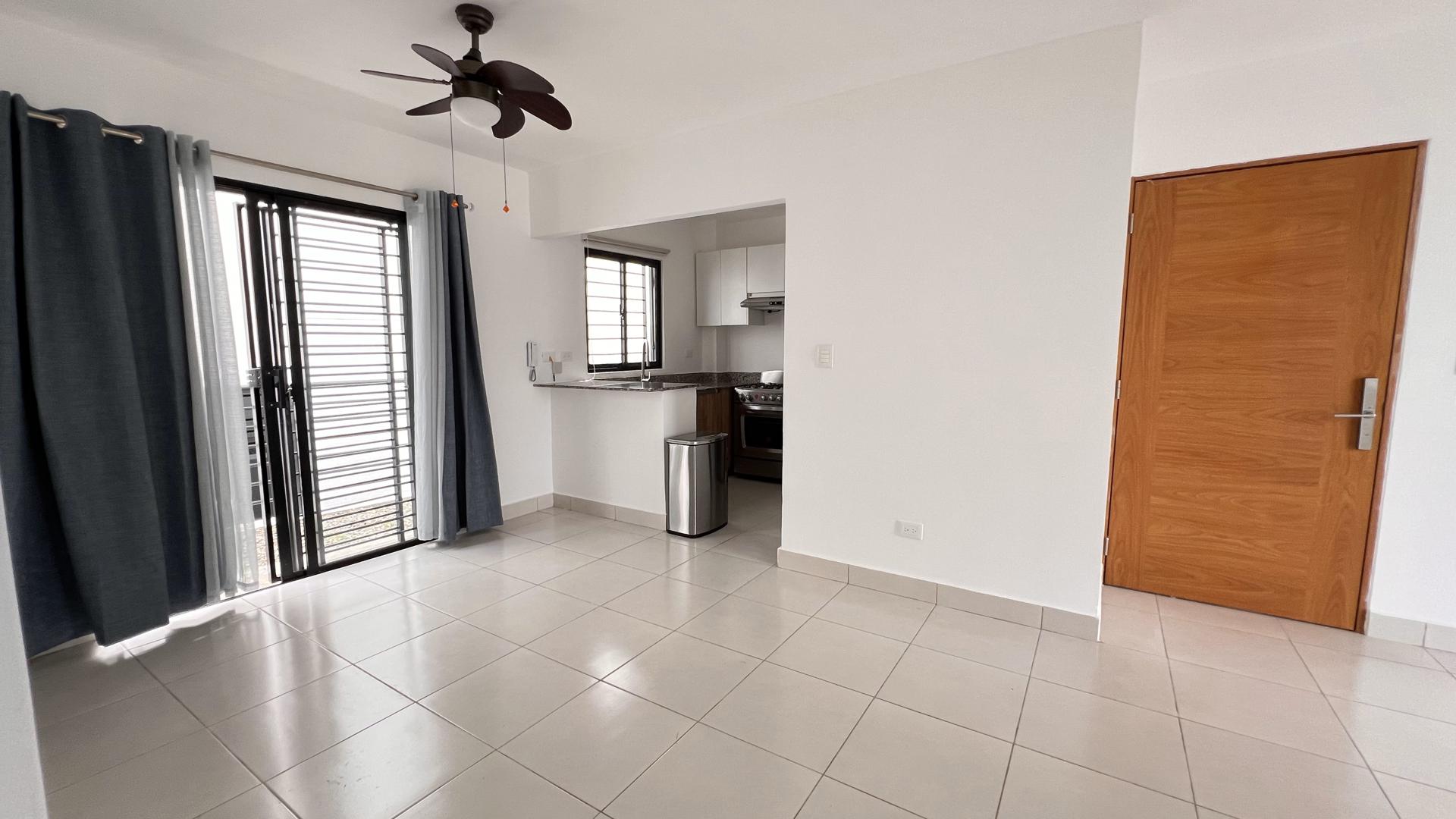 apartamentos - EN VENTA APARTAMENTO PRIMER NIVEL CON PATIO EN SANTIAGO 2