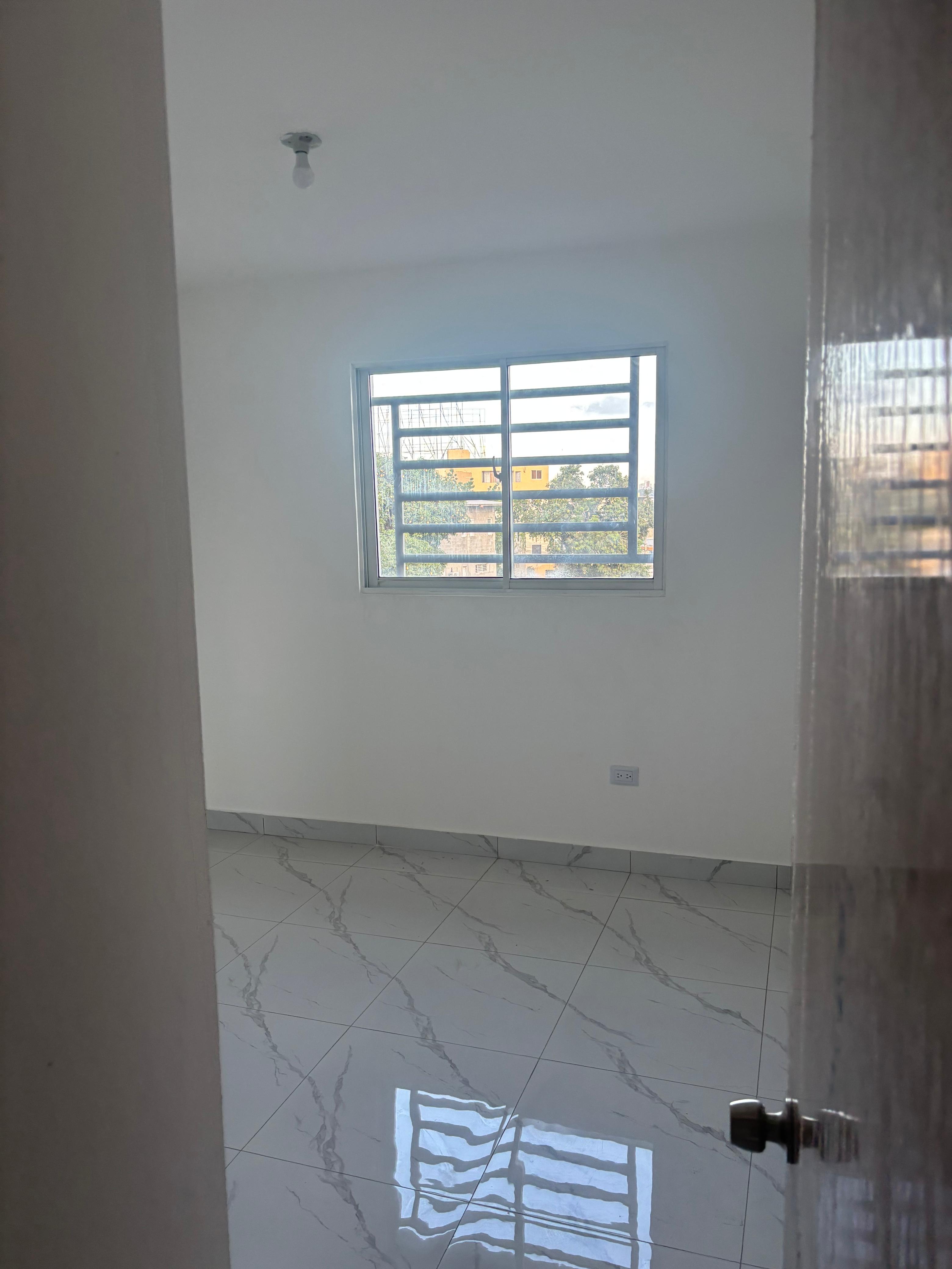 apartamentos - Se Alquila  apartamento en Residencial Paul I 4