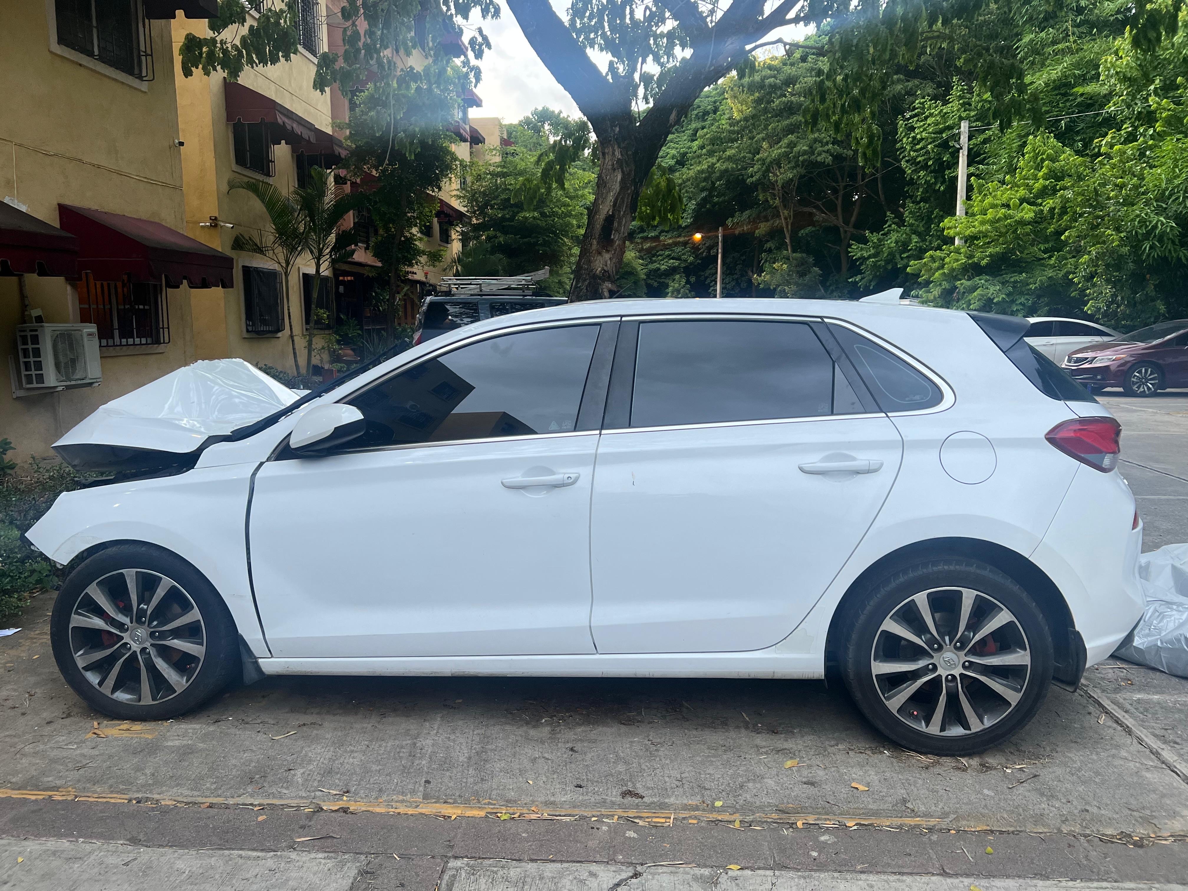 carros - 🚨 Hyundai Elantra GT 2018 chocado – Ideal para repuestos o reconstrucción. 4