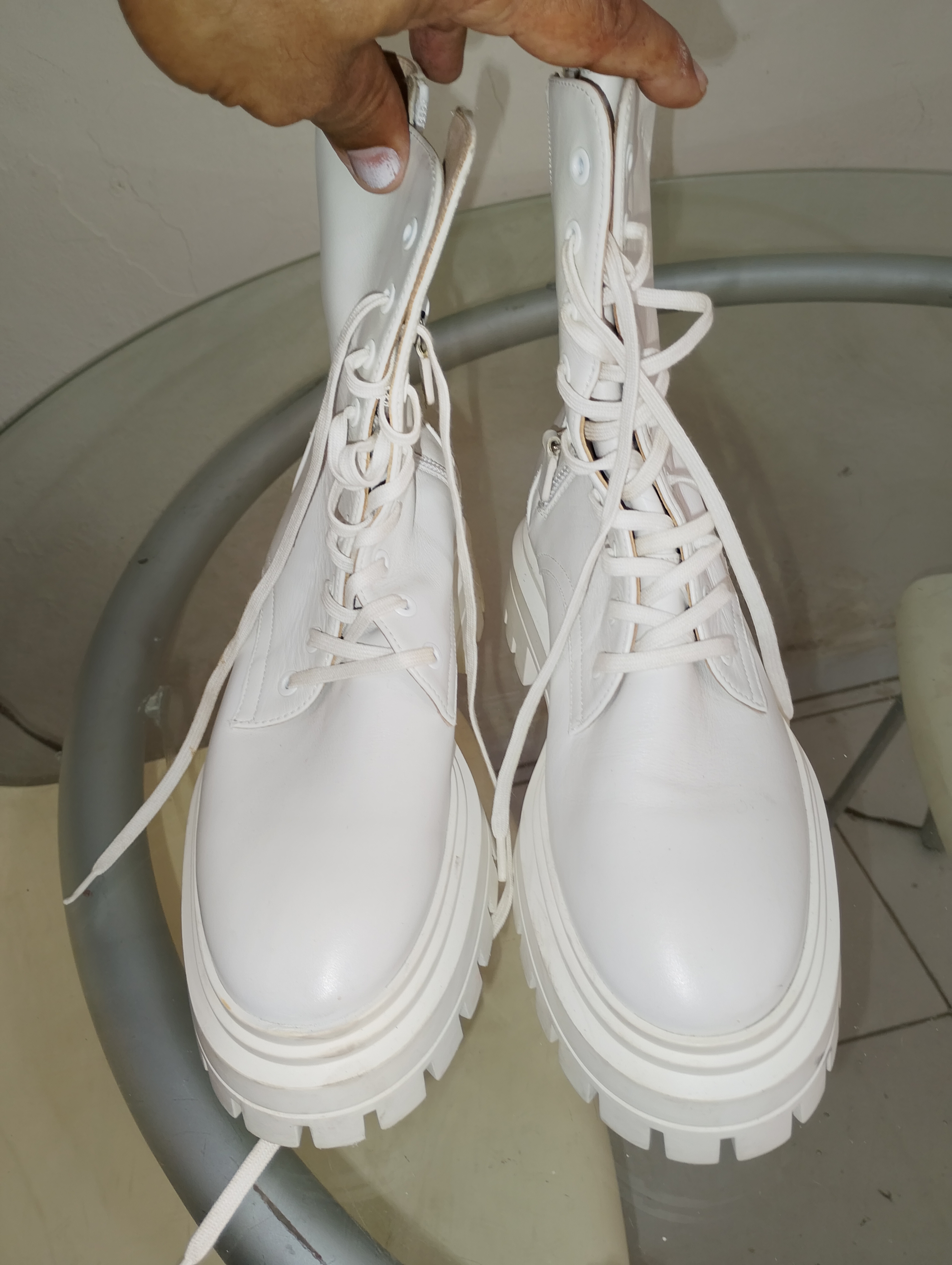 zapatos para mujer - botas blancas size 7B Stuart weitzman