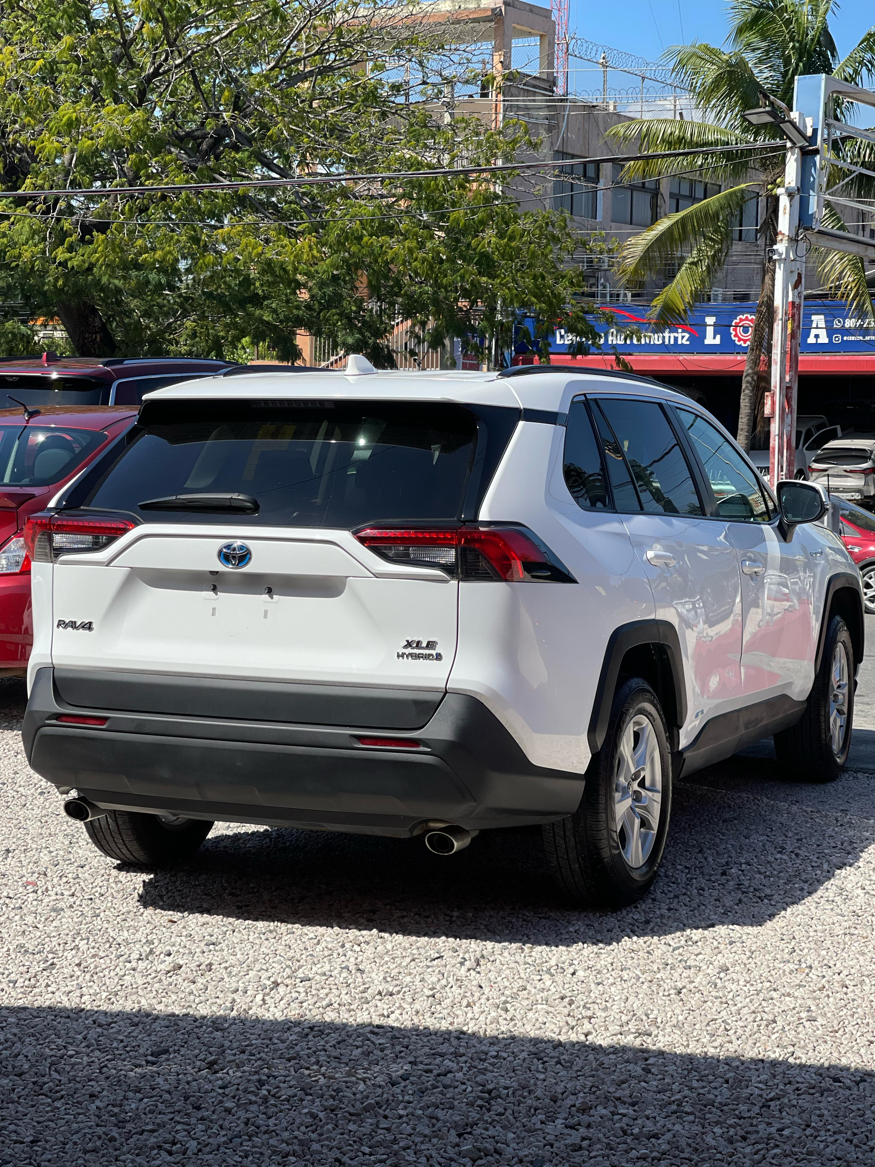 jeepetas y camionetas - TOYOTA RAV4 XLE HYBRID 2020 6