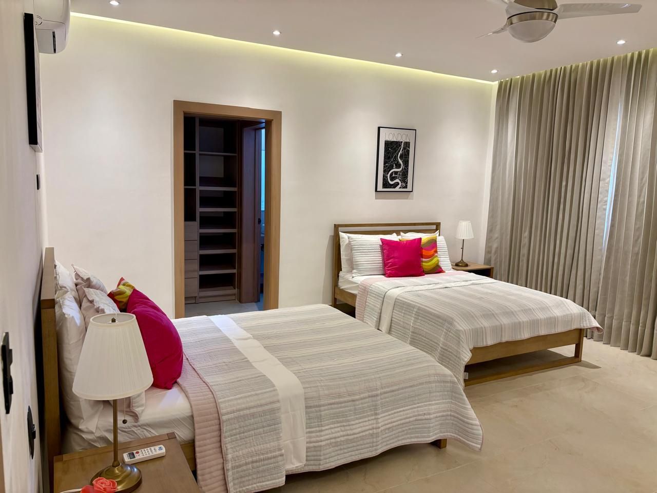casas vacacionales y villas - Villa en venta o  alquiler en punta cana village  5