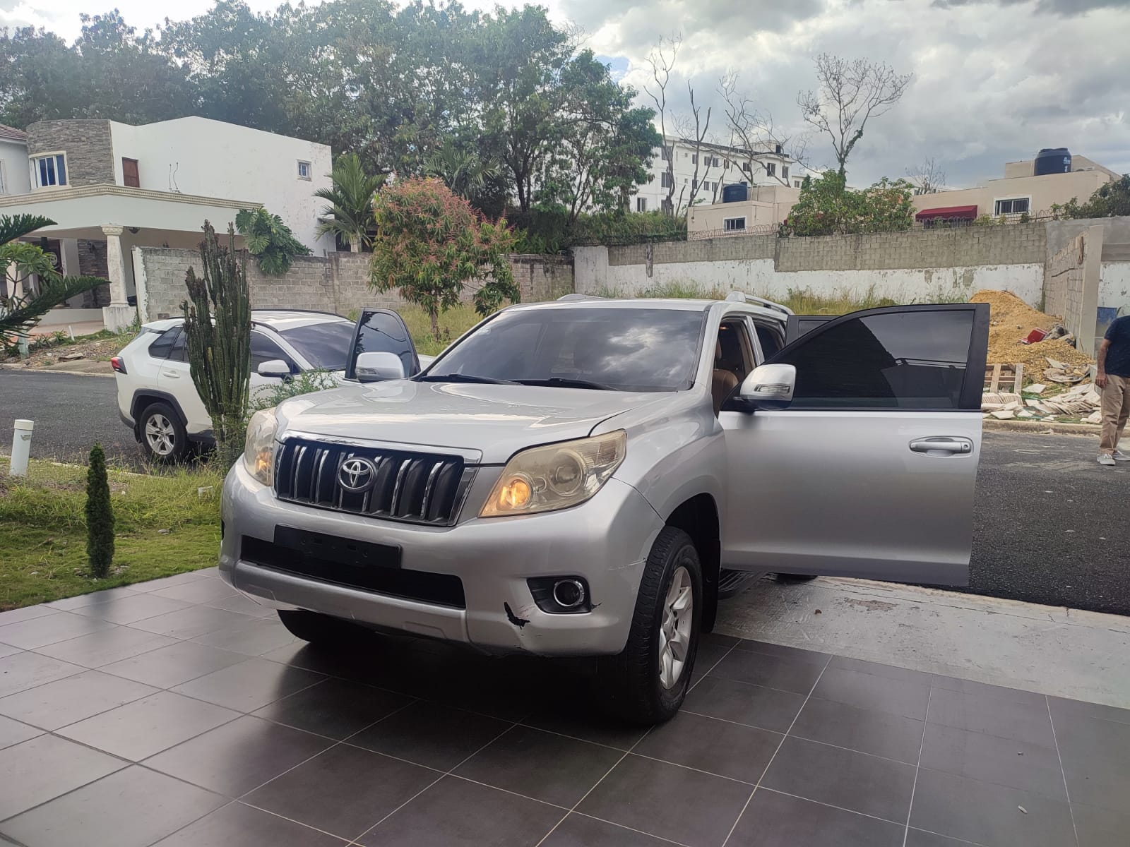 jeepetas y camionetas - De oportunidad, Toyota Land Cruiser Prado 2013  8