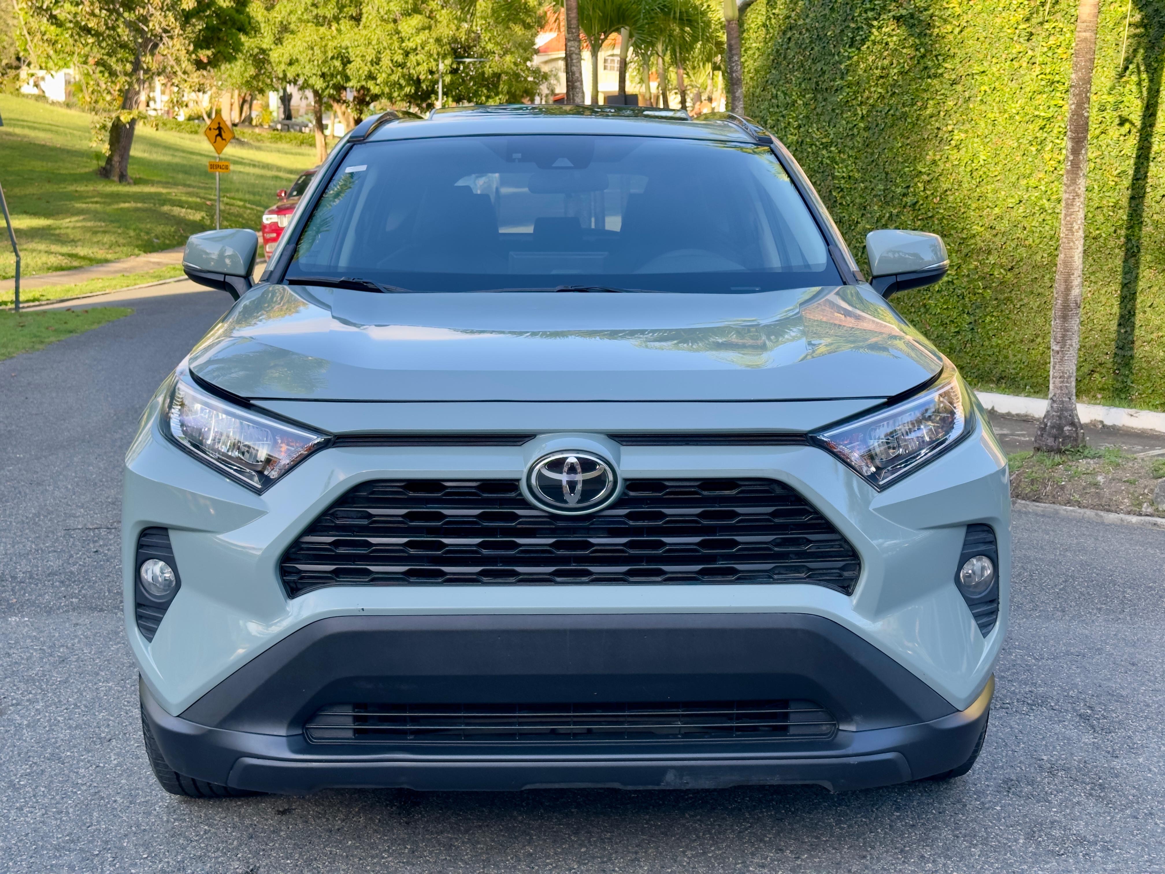 jeepetas y camionetas - Toyota RAV4 XLE 2020 9