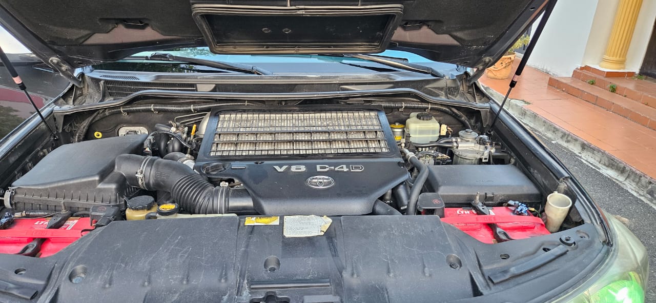 jeepetas y camionetas - Toyota land cruiser diesel full 6