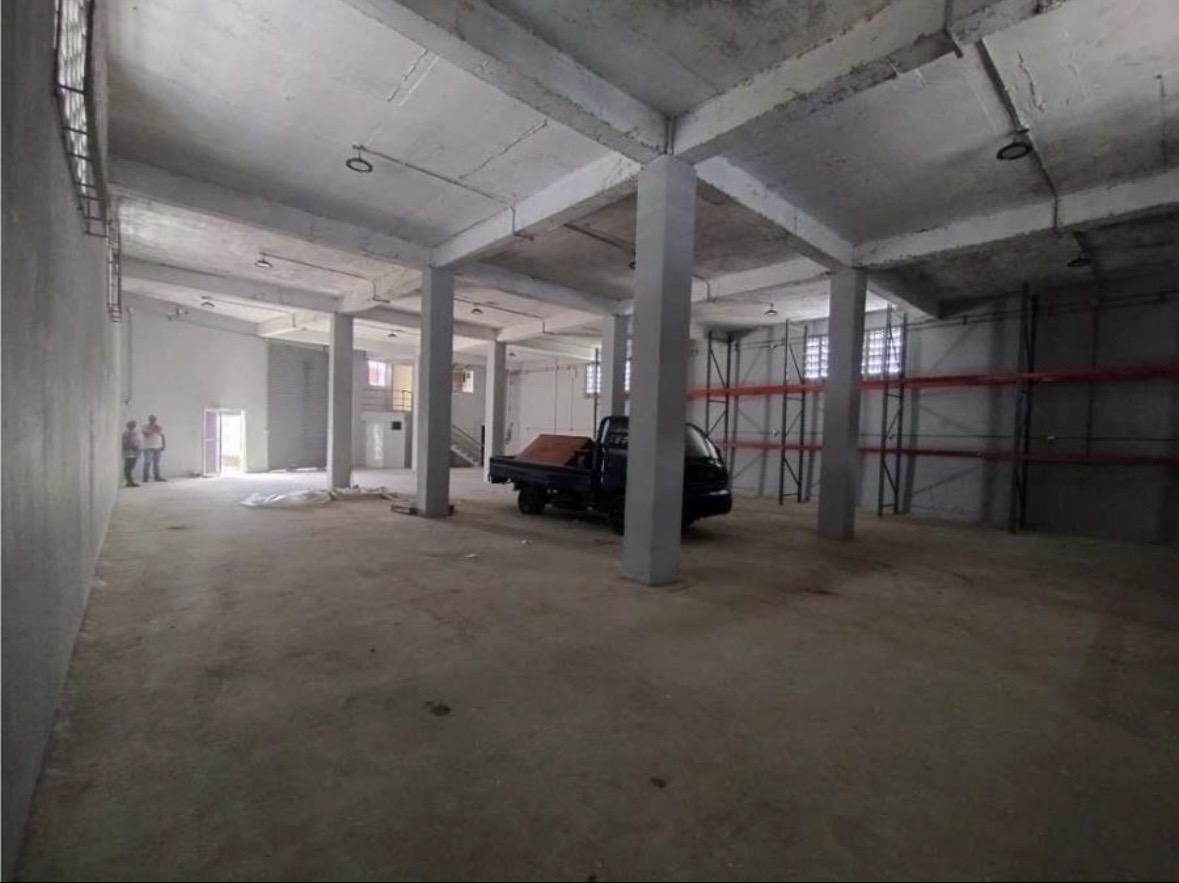 oficinas y locales comerciales - NAVE COMERCIAL  7