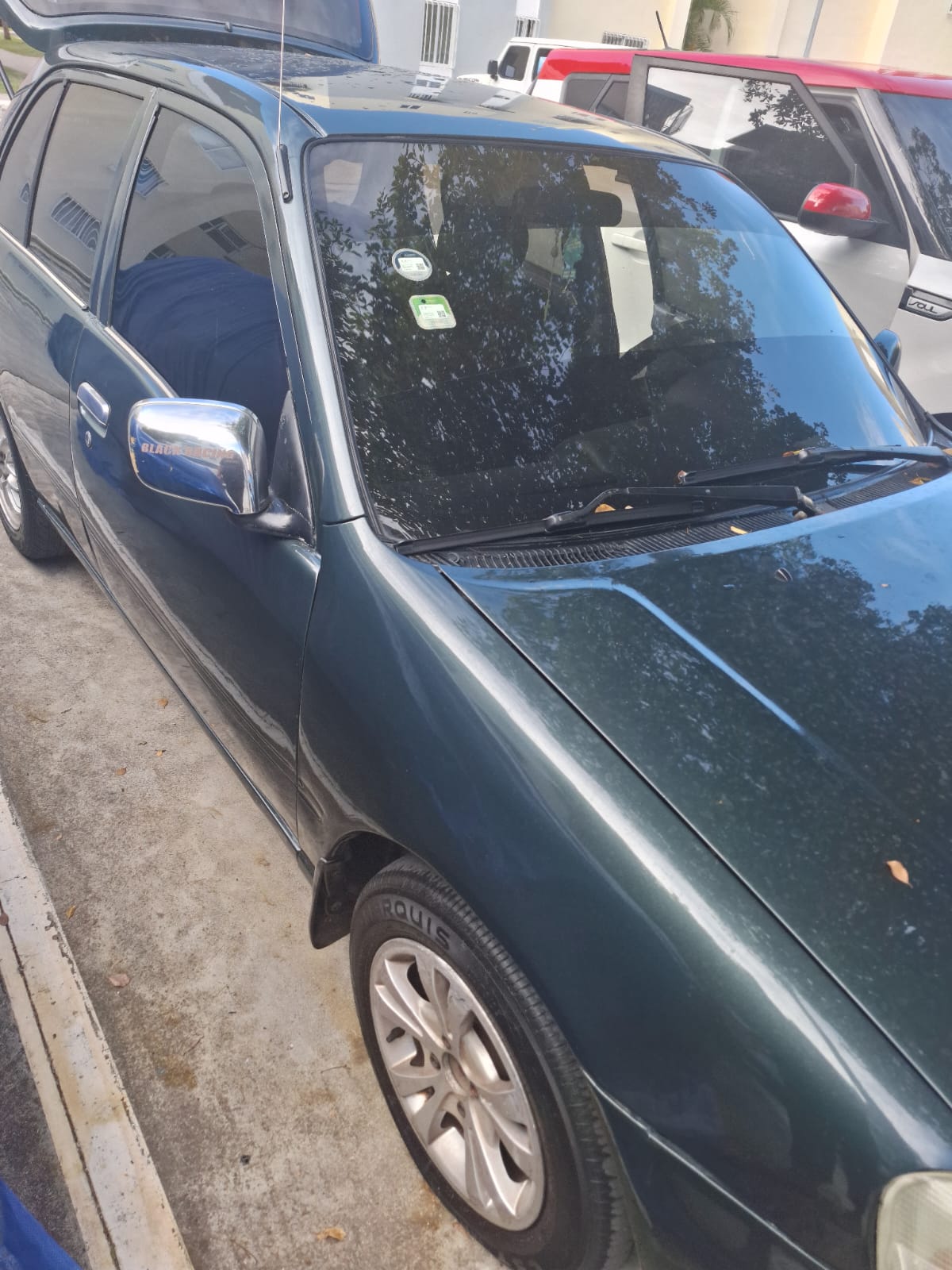 carros - Toyota Starlet 2000 Usado buenas condiciones 5