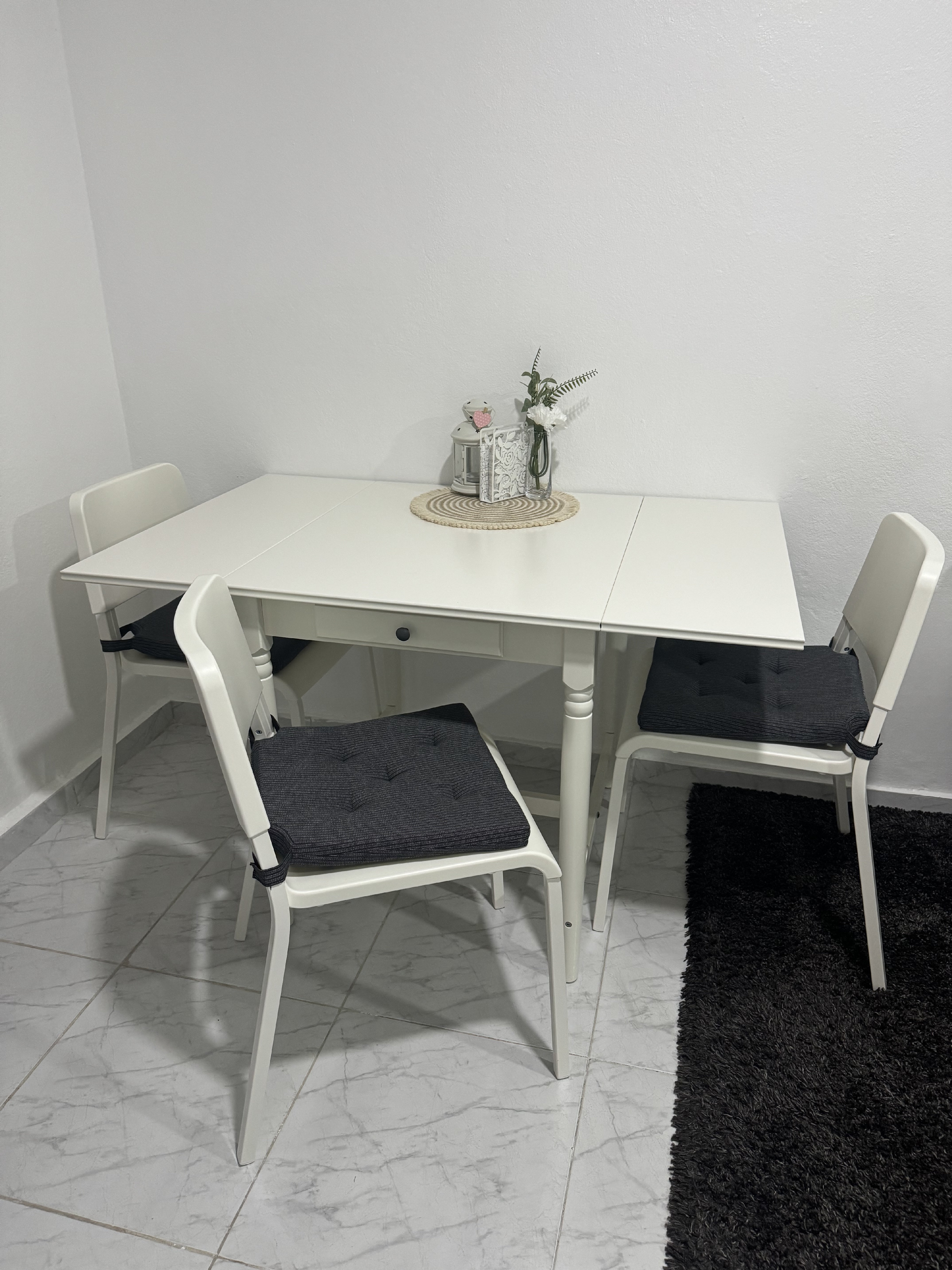 muebles y colchones - Mesa comedor 