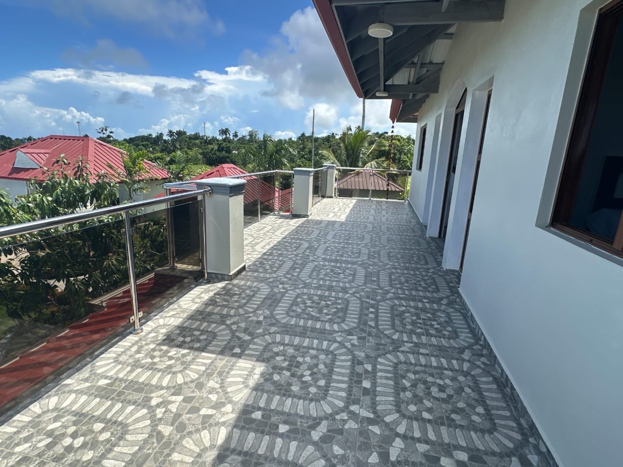 casas - casa vacacional de dos niveles en amplio terreno en Cabrera nagua vista al mar 7