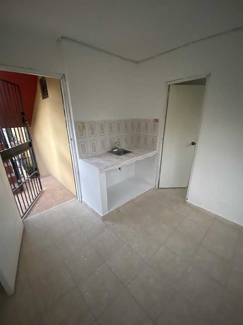 habitaciones y viviendas compartidas - Alquiler aparta estudio en el Edén, villa mella.  0