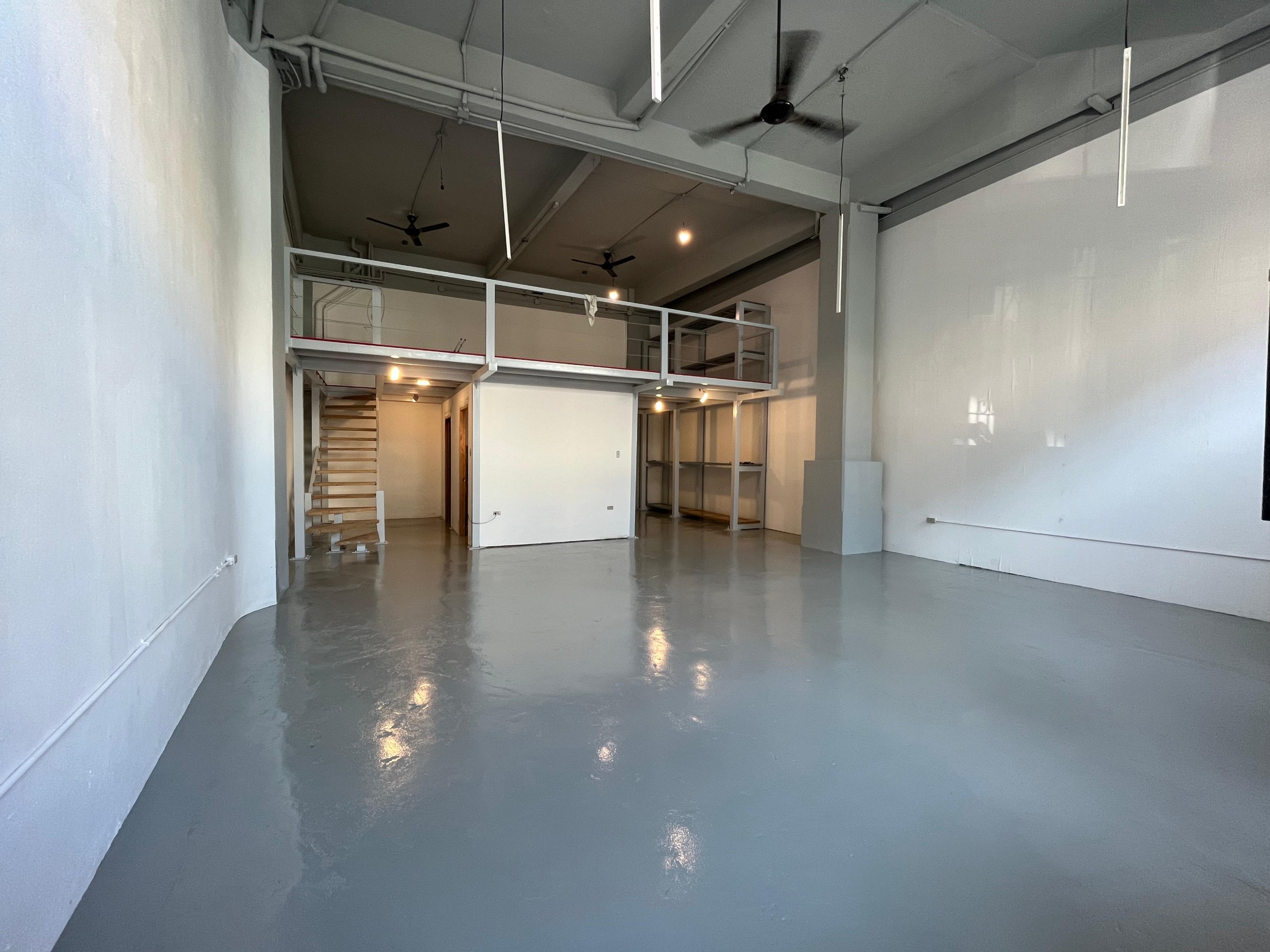 oficinas y locales comerciales - Alquila tu espacio ideal en la histórica Zona Colo 4