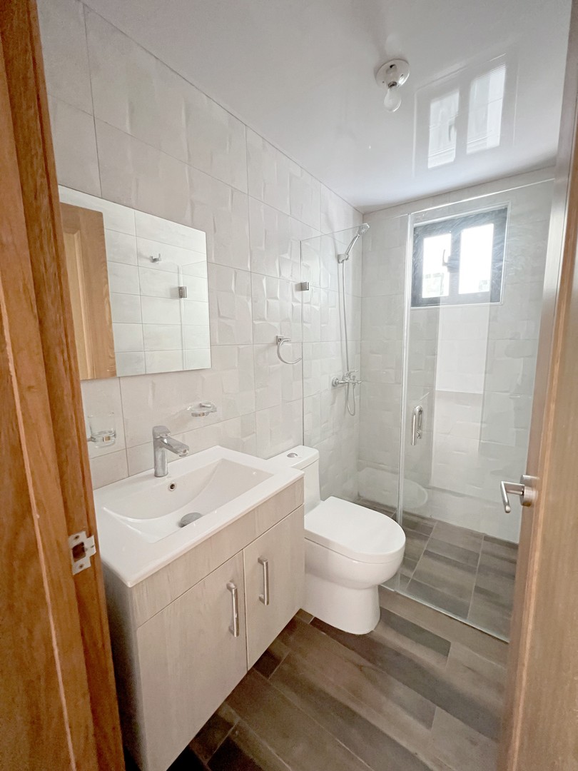 apartamentos - Apartamento en alquiler en Naco
Apartamento de  3 habitaciones en alquiler nuevo 2