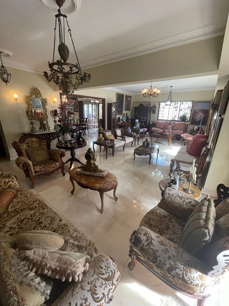 apartamentos - Se vende Apartamento grande y espacioso en Naco de 260mts, 1