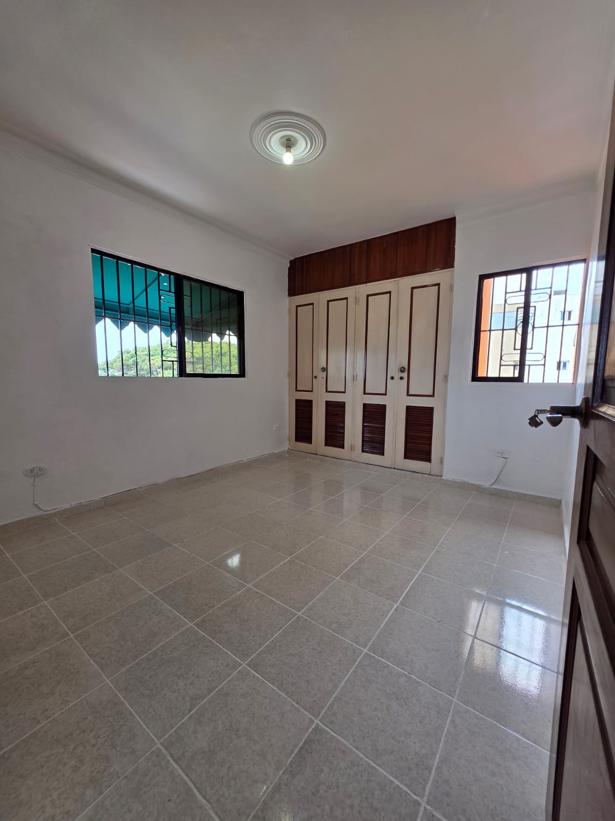 apartamentos - Vendo apartamento en Av. Independencia  9