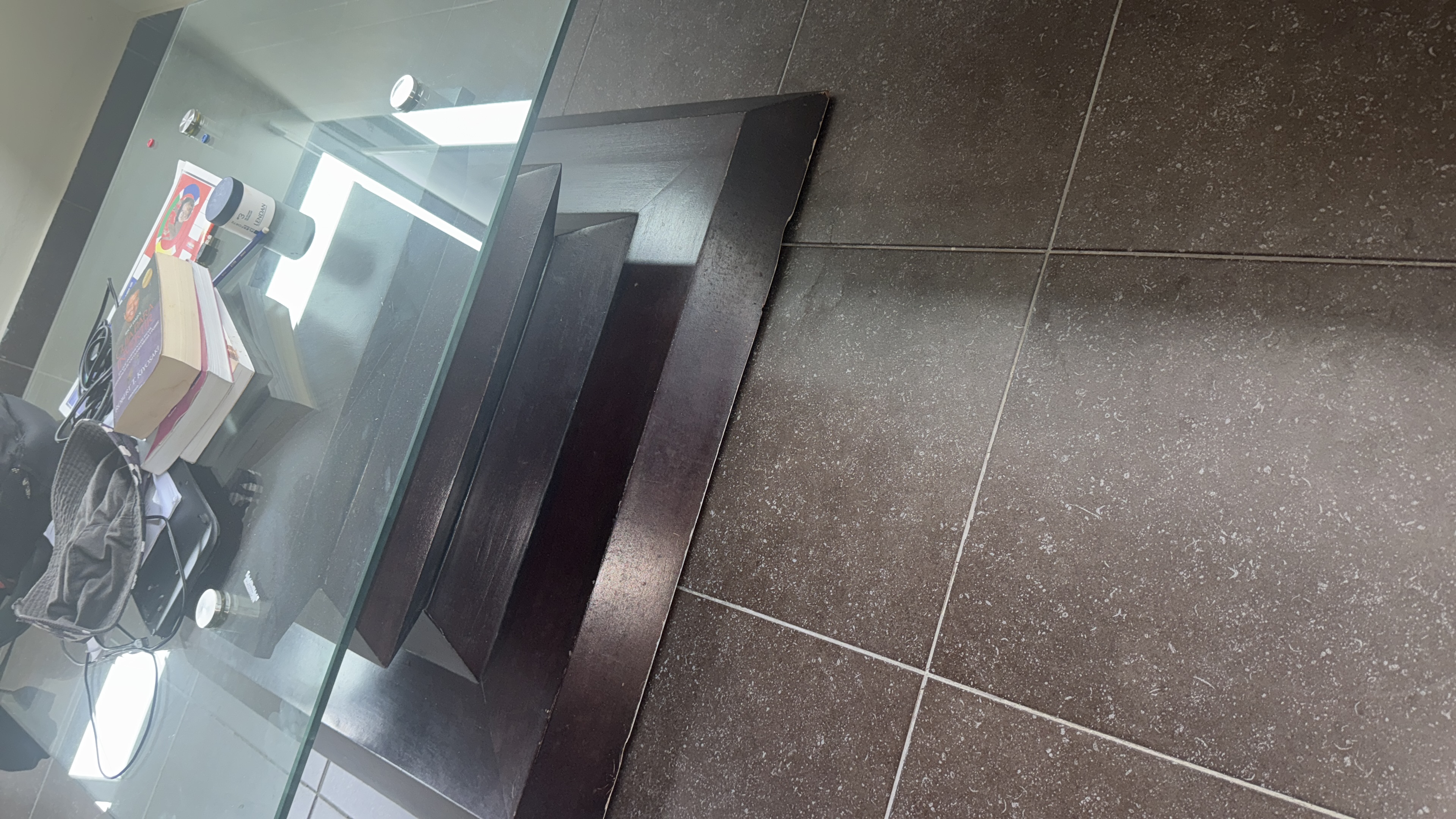 muebles y colchones - Mesas de caoba tope de cristal  0