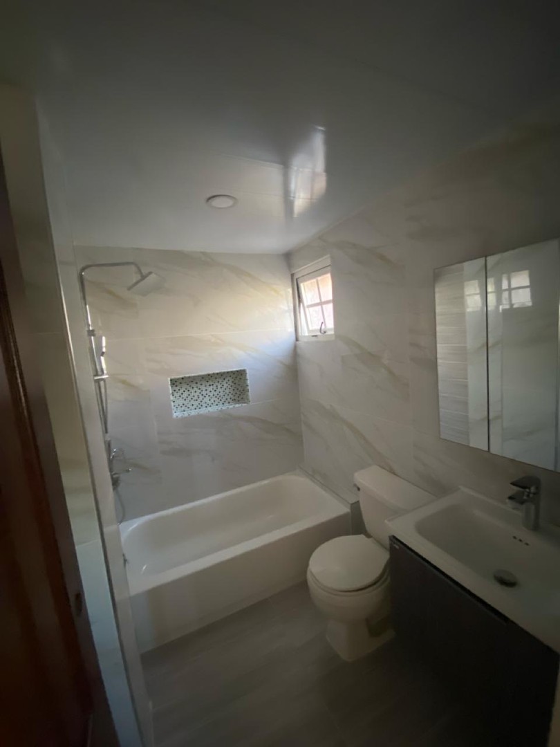 apartamentos - Alquilo amplio apto clásico/remodelado, 3er piso, en Renacimiento Código: PD174 6