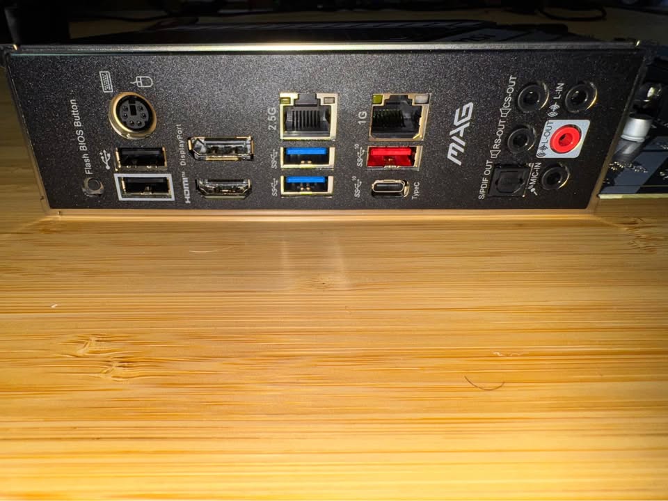 computadoras y laptops - Motherboard MSI B550 para AM4 2