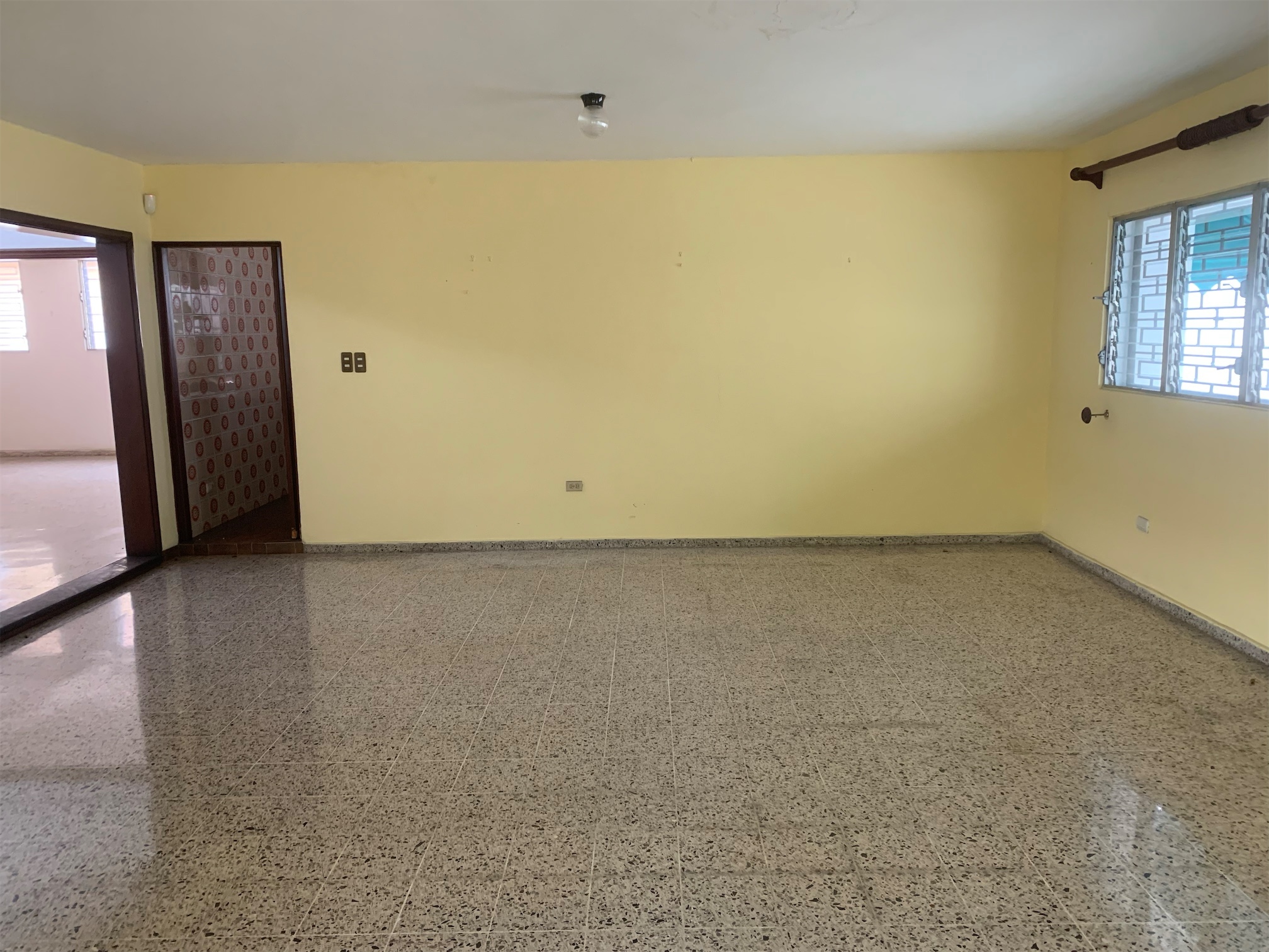 oficinas y locales comerciales - Casa con fines comerciales los prados 3