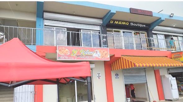 oficinas y locales comerciales - Vendo plaza comercial avenida príncipal 2