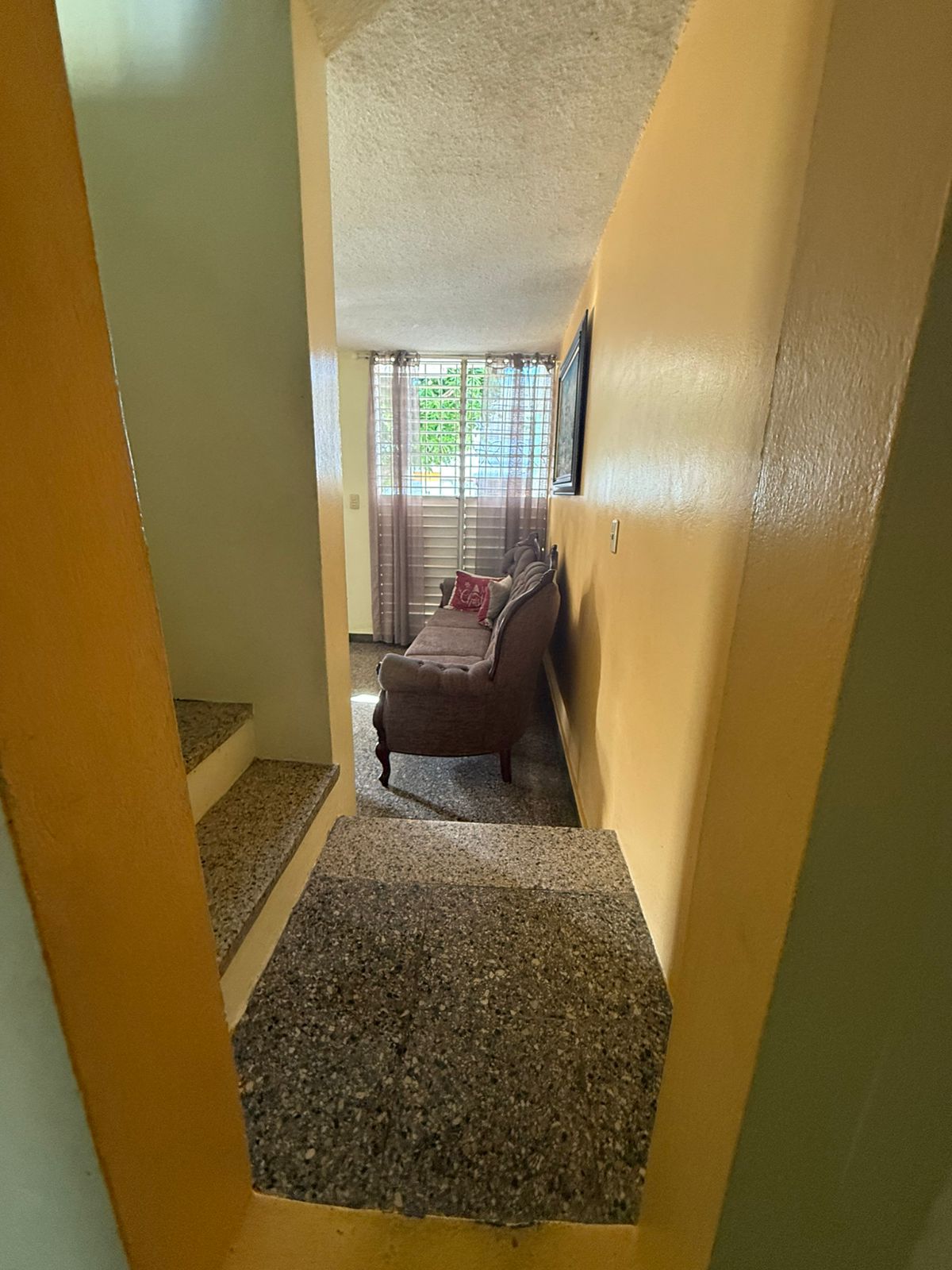 casas - Vendo casa en Av. Independencia  9