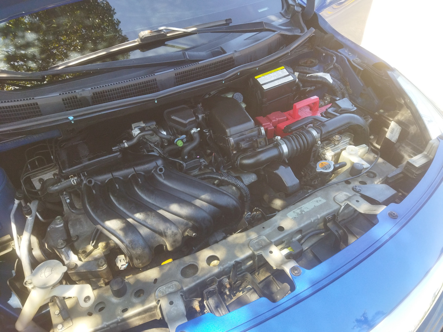carros - Nissan versa azul 2015 400000 3