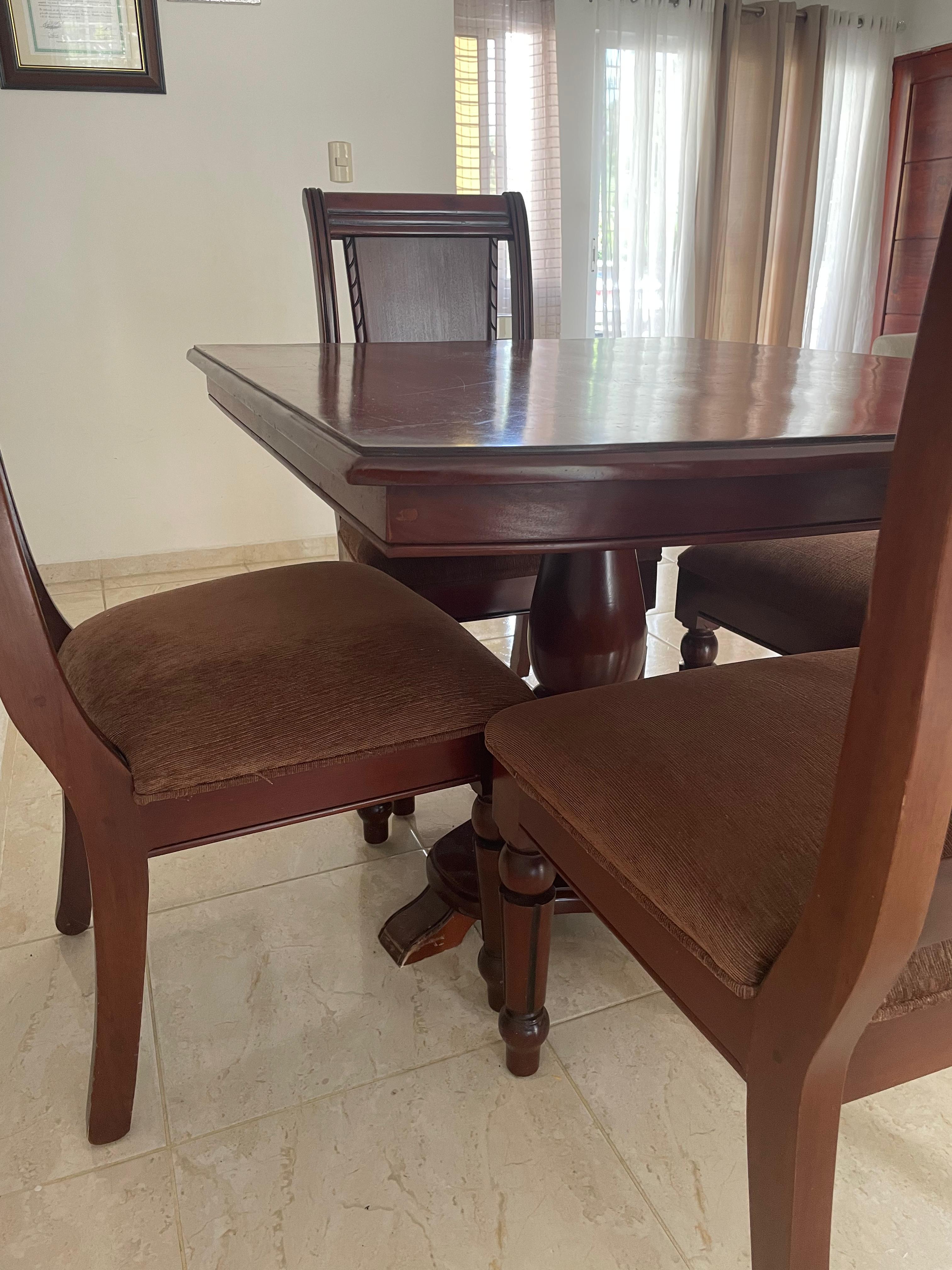 muebles y colchones - Juego de Comedor en Caoba de 4 sillas 2