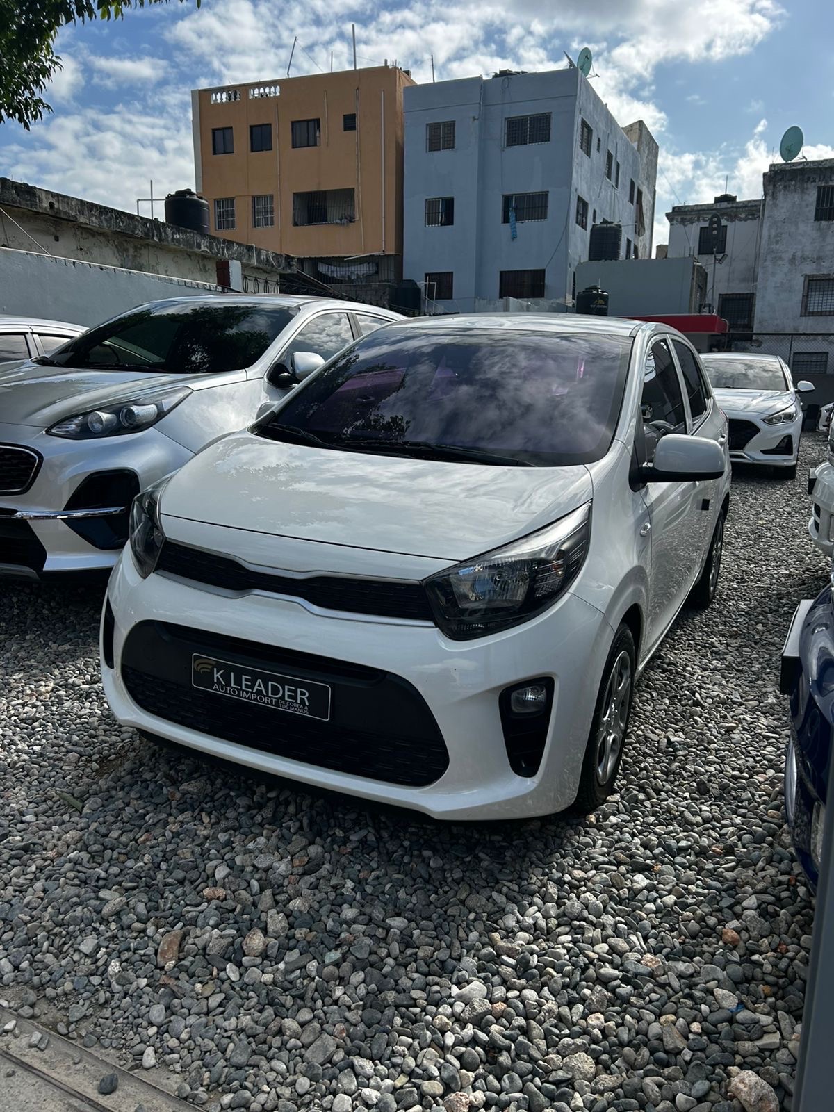 carros - Kia Morning 2019, blanco, Gas. Financiamiento disponible
