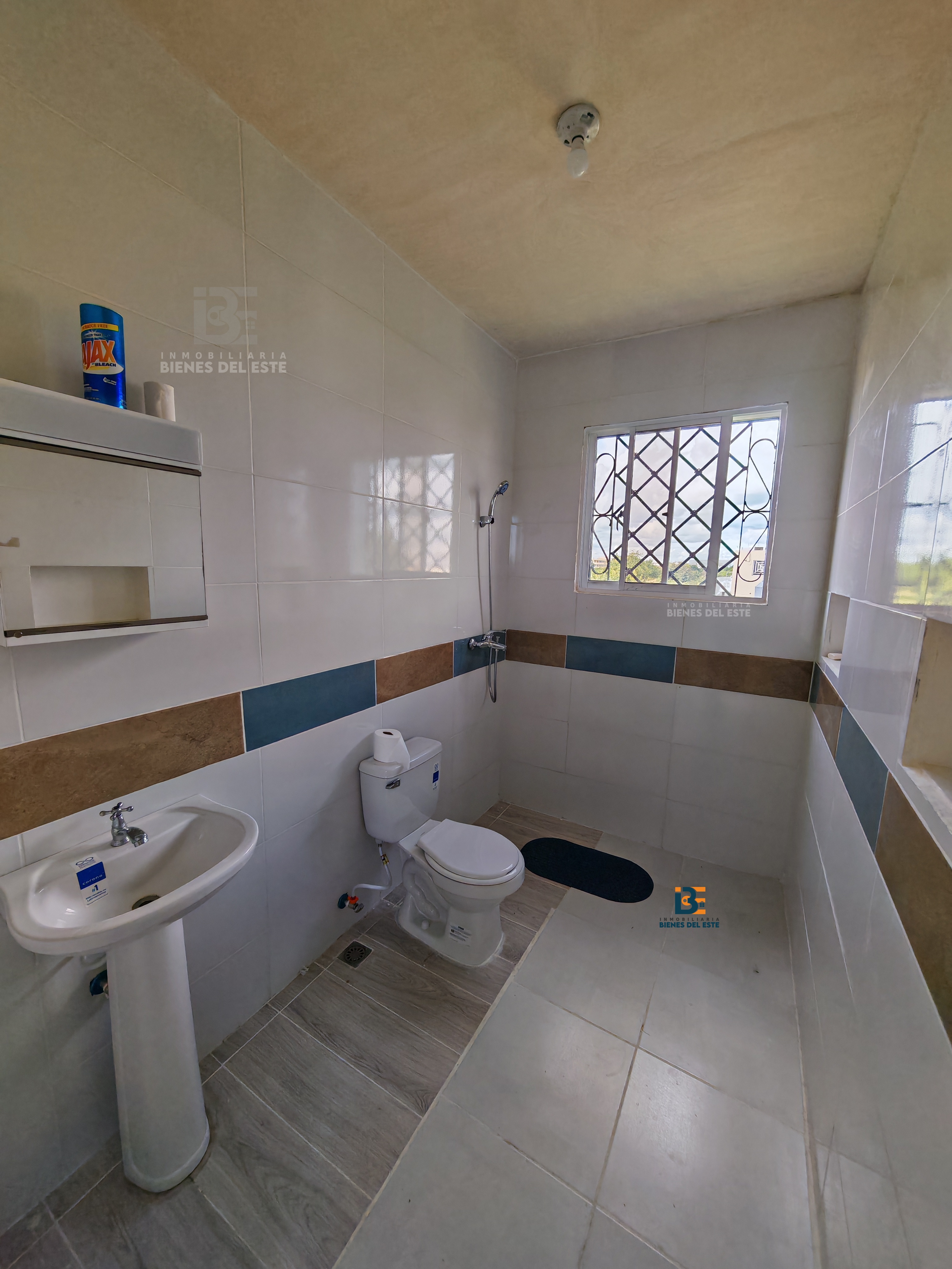 casas - Se Vende Dos Viviendas en Una, Residencial Naime. 8
