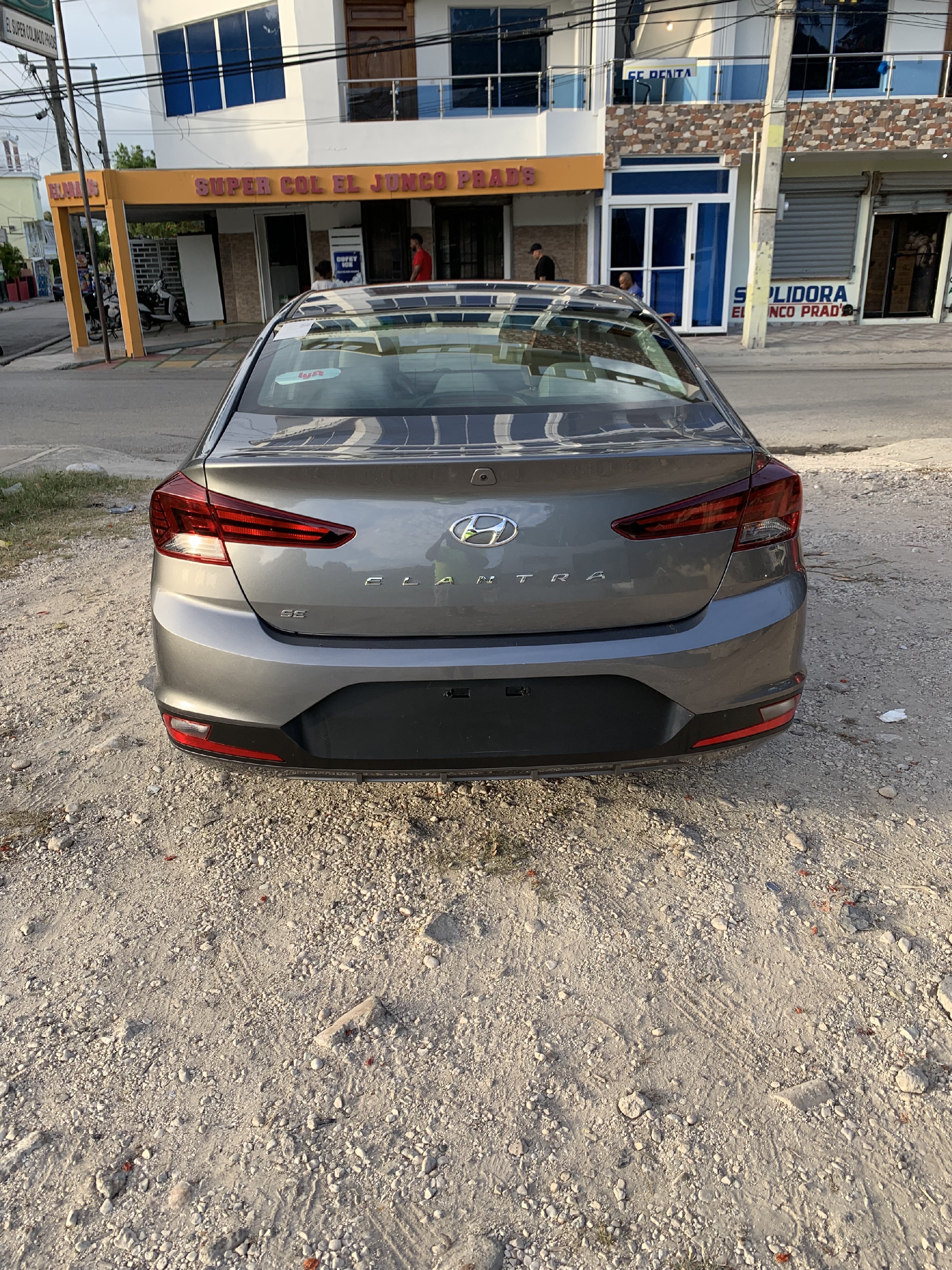 carros - 2019 Hyundai Elantra SE
Recién importado  4