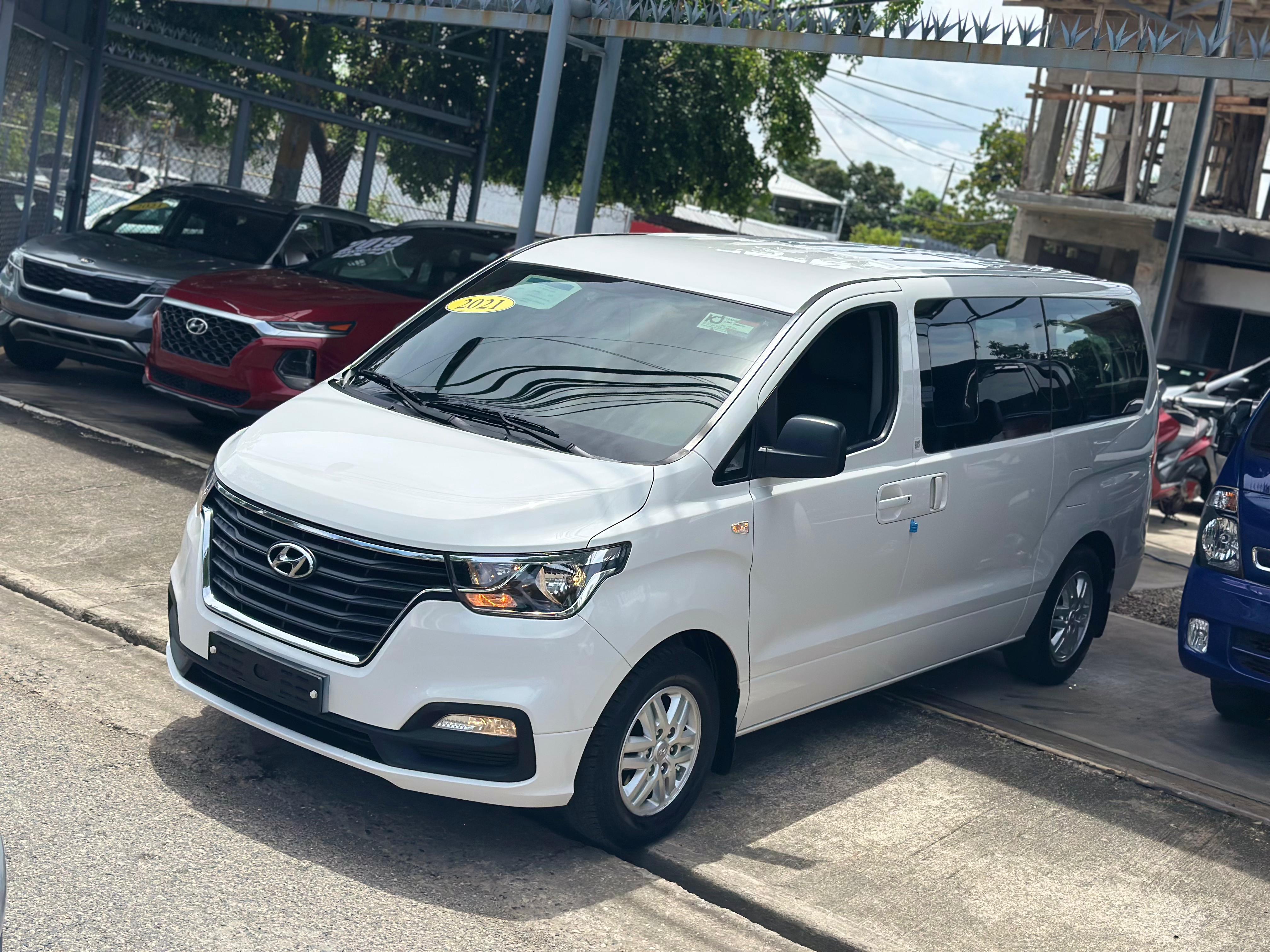 jeepetas y camionetas - 2021 HYUNDAI GRAND STAREX VGT IMPORTADA 0
