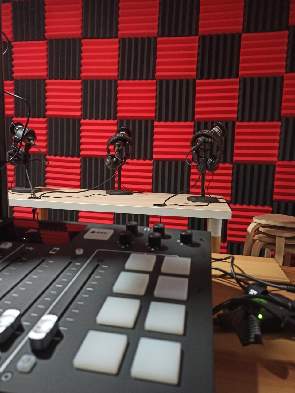 equipos profesionales - Vendo Estudio de Grabación Completo – RD$100,000 0