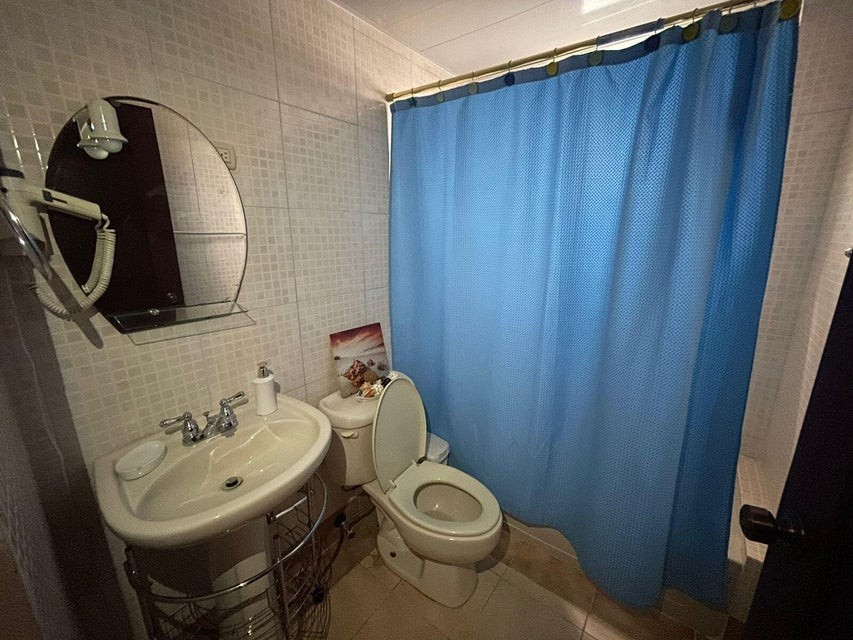 apartamentos - Apartamento en venta #24-814 con 3 dormitorios, aire acondicionado, piscina. 8