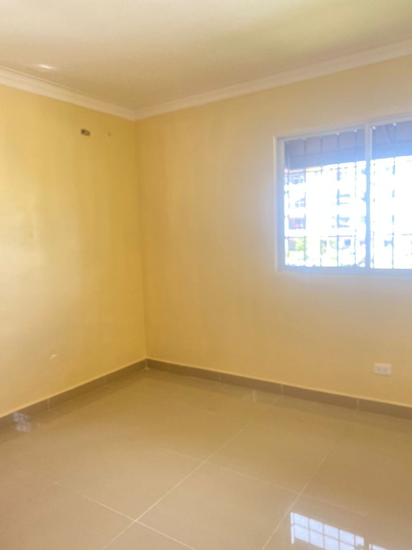 apartamentos - Rento Apto en Santo Domingo Oeste 
Residencial Monumental  
 9