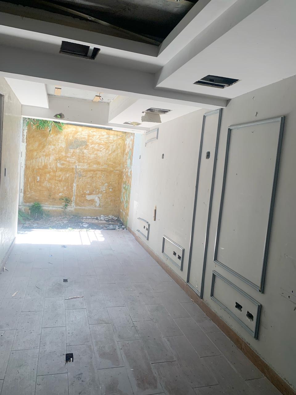 oficinas y locales comerciales - Propiedad comercial en Evaristo  6